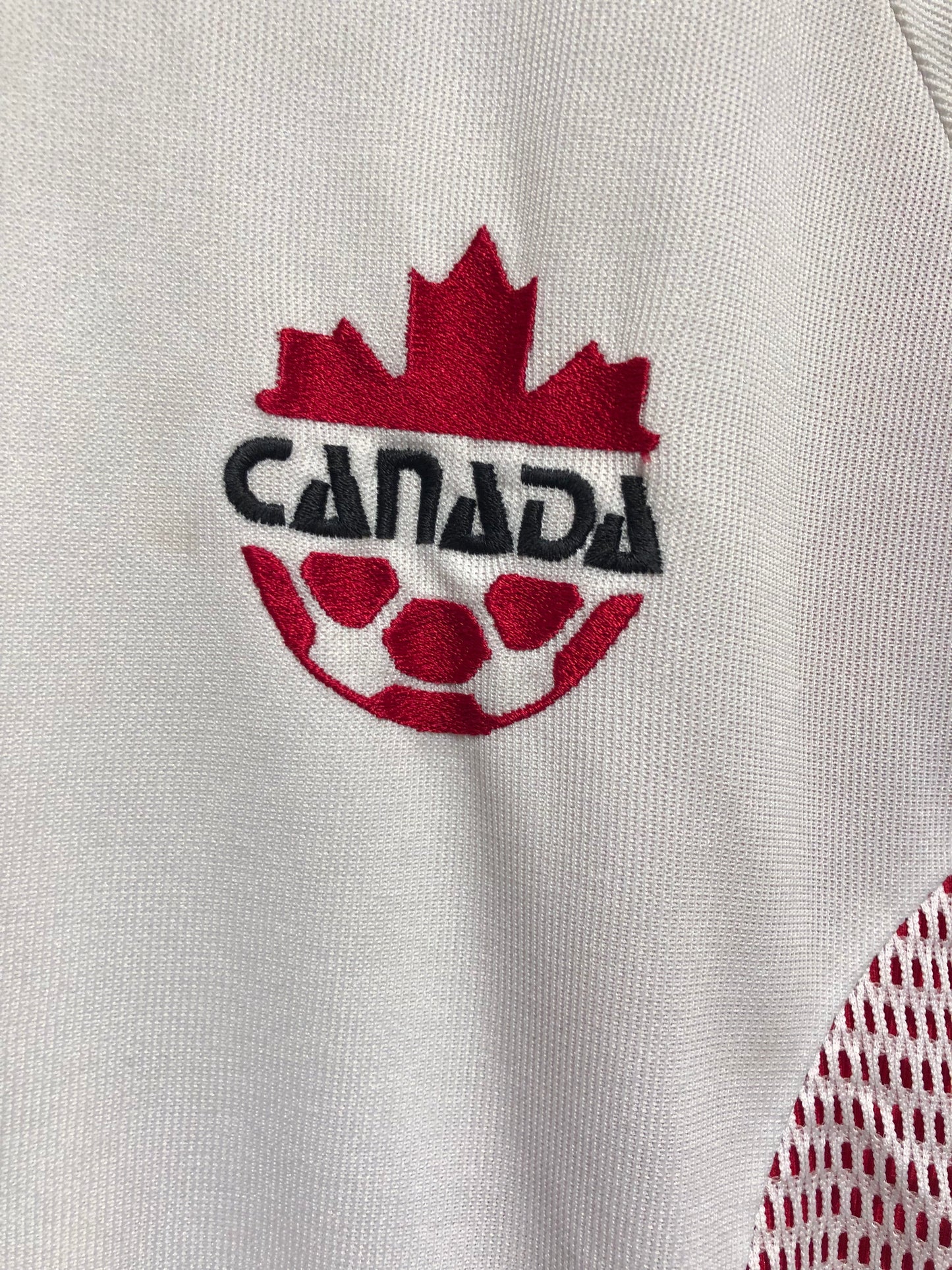 Canada 2002 Away Kit. (XL)