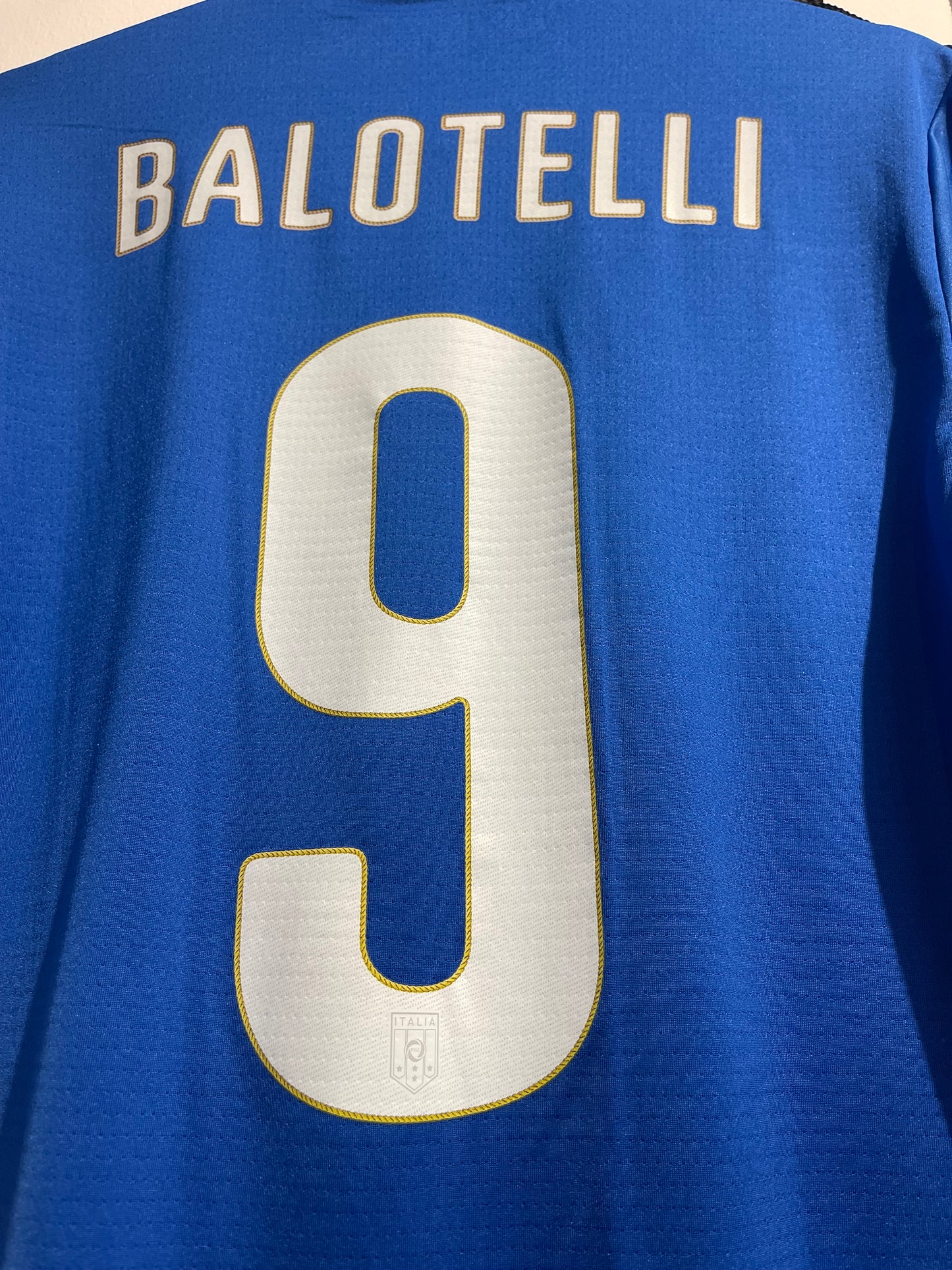Italy 2014 Home Kit. #9 Balotelli. (M)