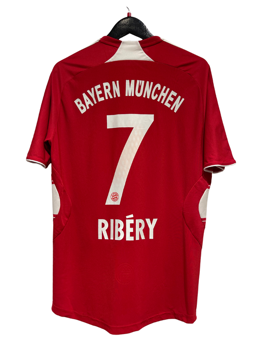 Bayern München 2008-09 Home Kit. #7 Ribéry (L/XL).