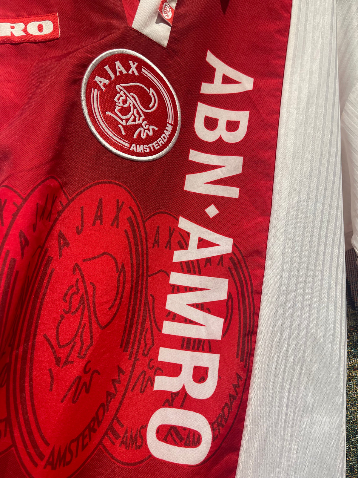 Ajax Amsterdam 1997-98 Home Kit. (M).