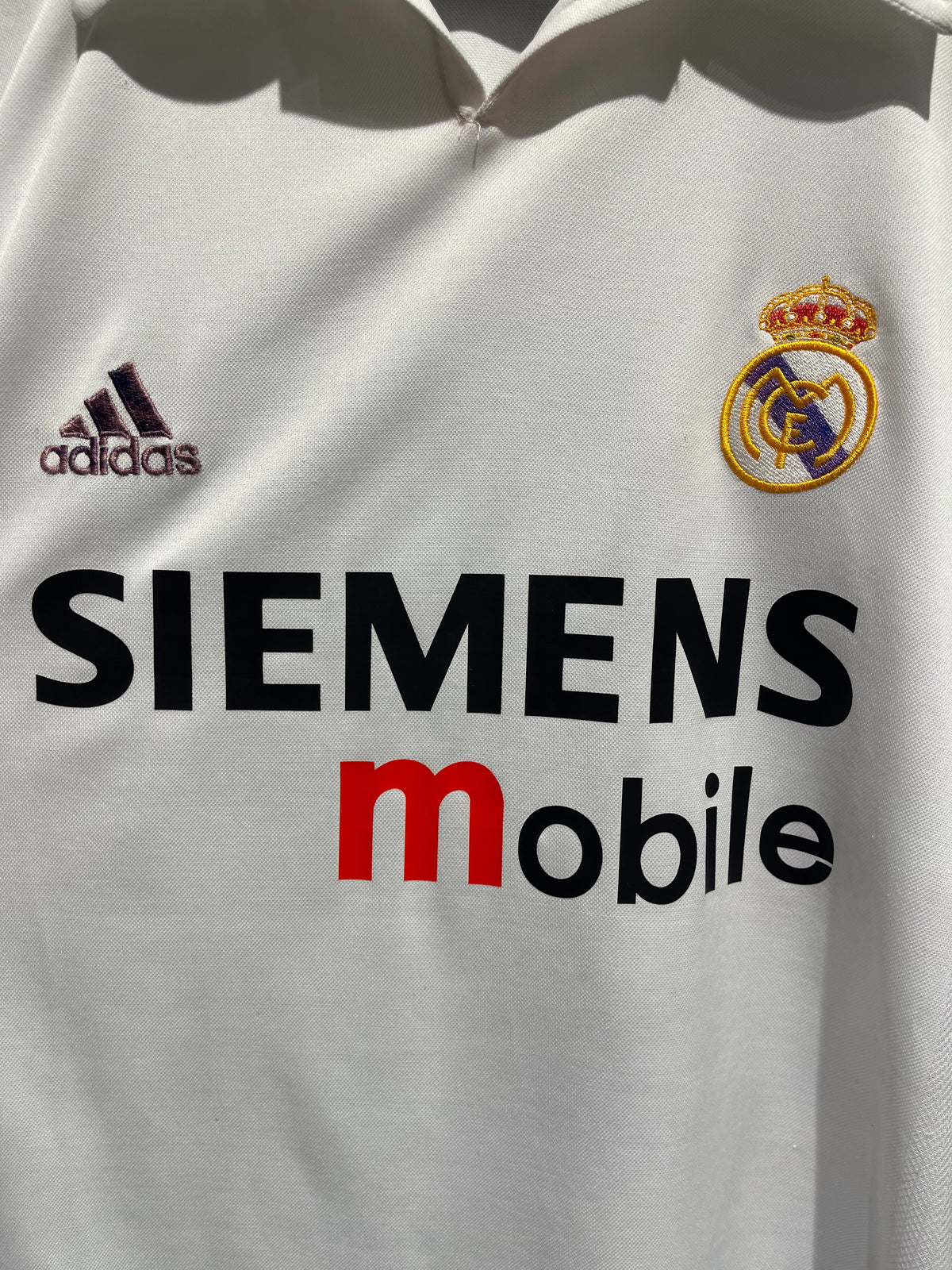 Real Madrid 2001-02 Home Kit. #11 Ronaldo.(M)