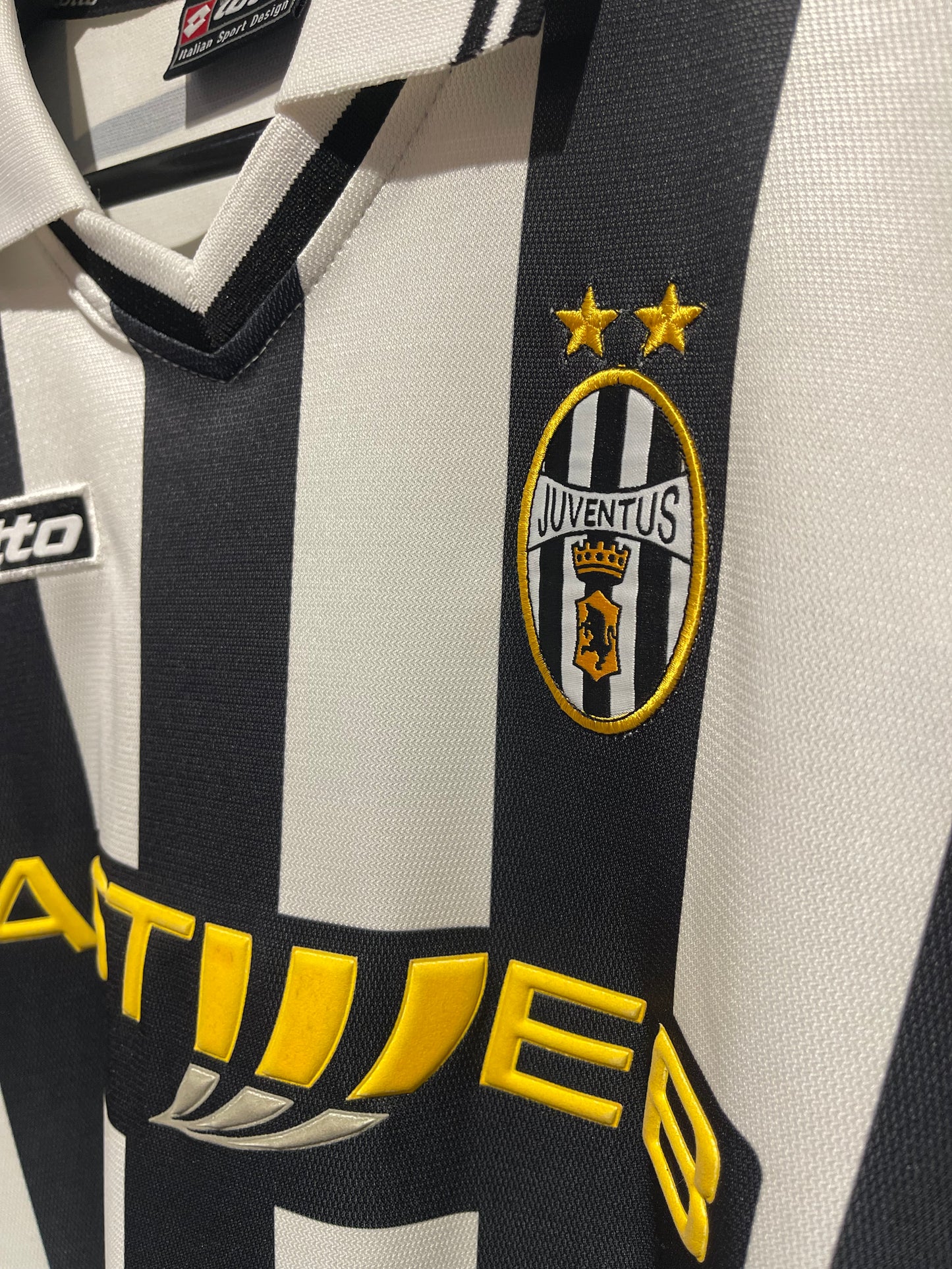 Juventus FC 2001-02 Home Kit. (M)