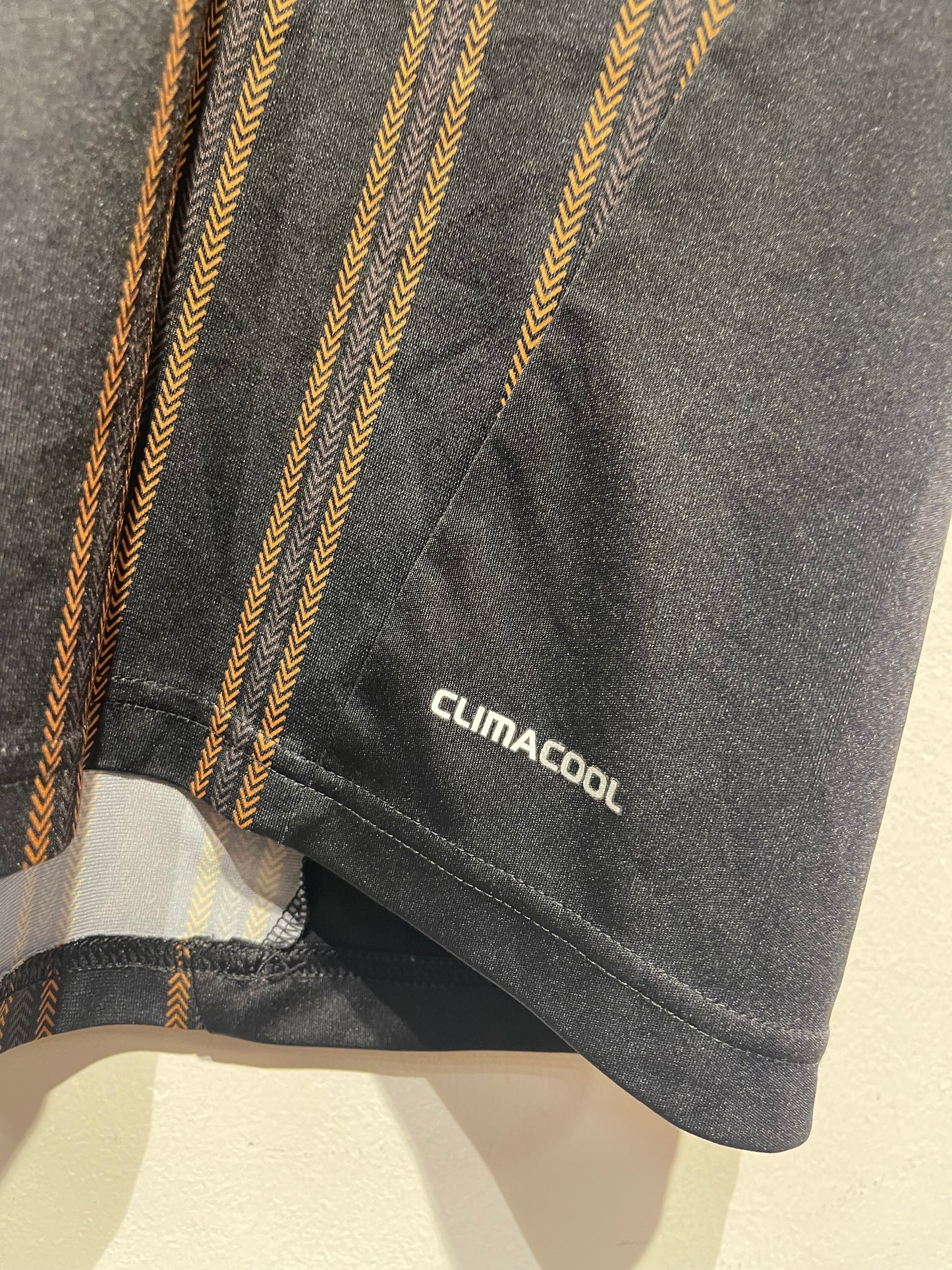 Chelsea FC 2010-11 Away Kit. (L)