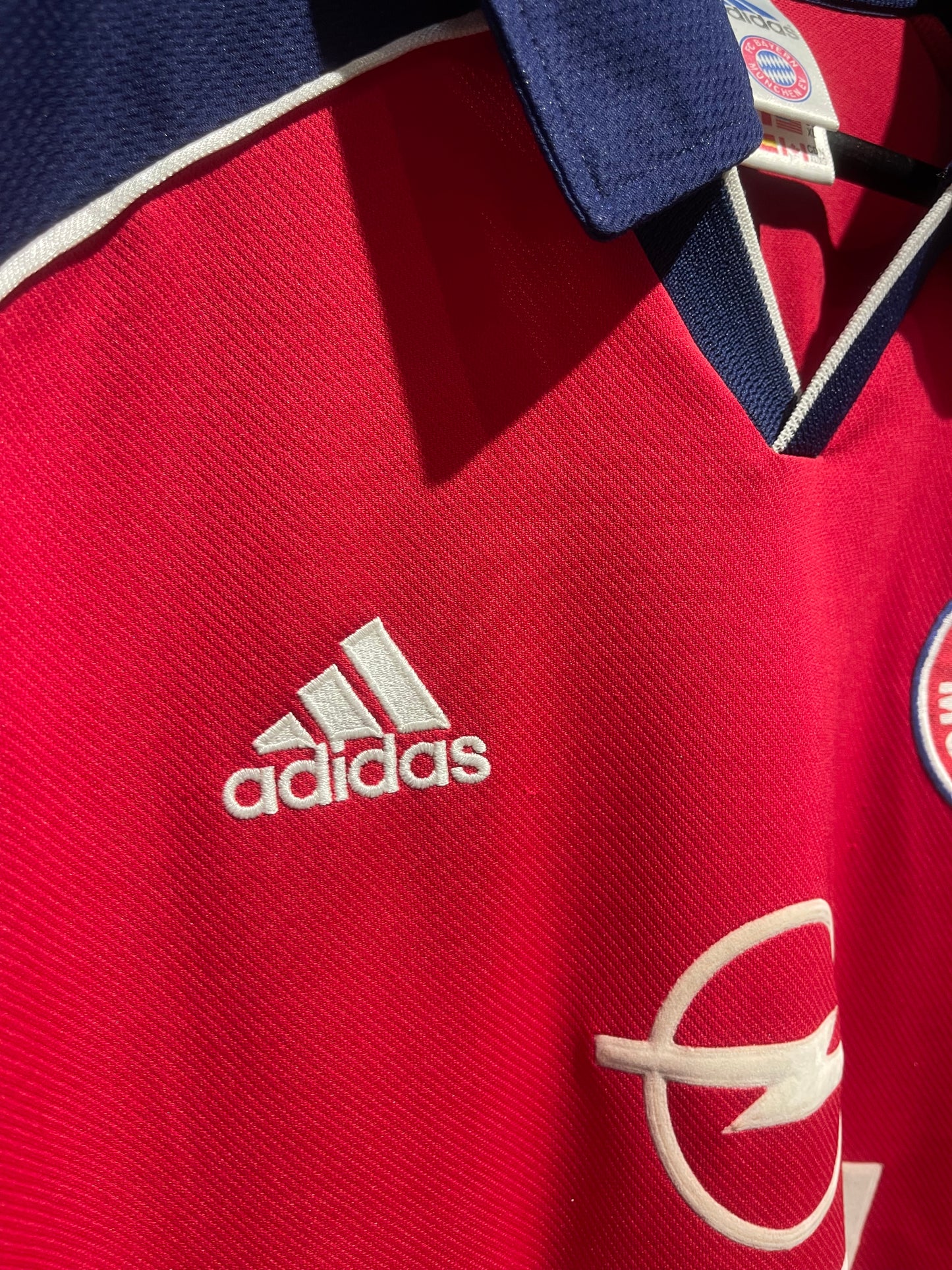 FC Bayern München 1999-01 Home Kit. (XL) #8 Strunz.