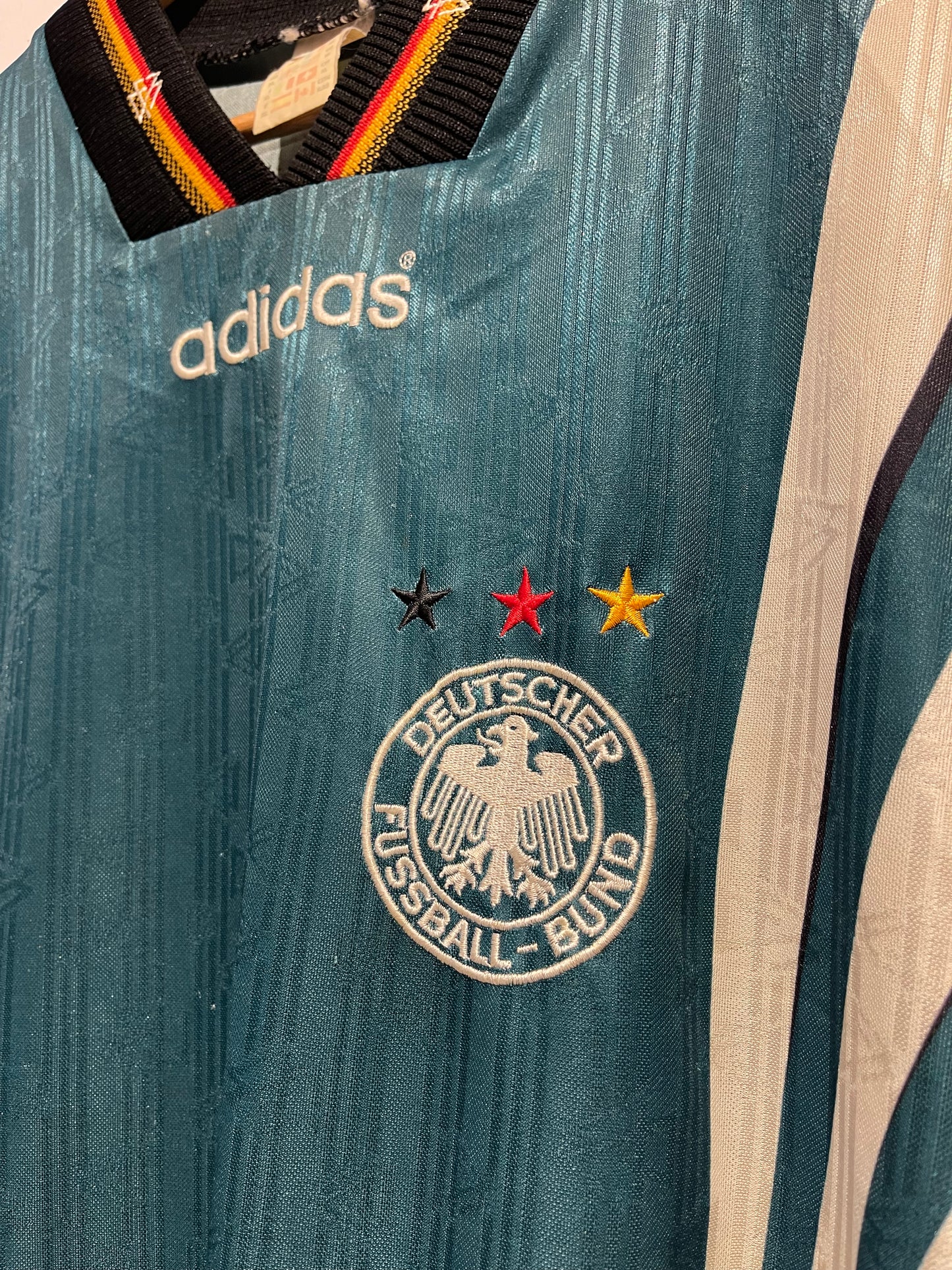 Deutschland 1996 Away Kit. (XL)