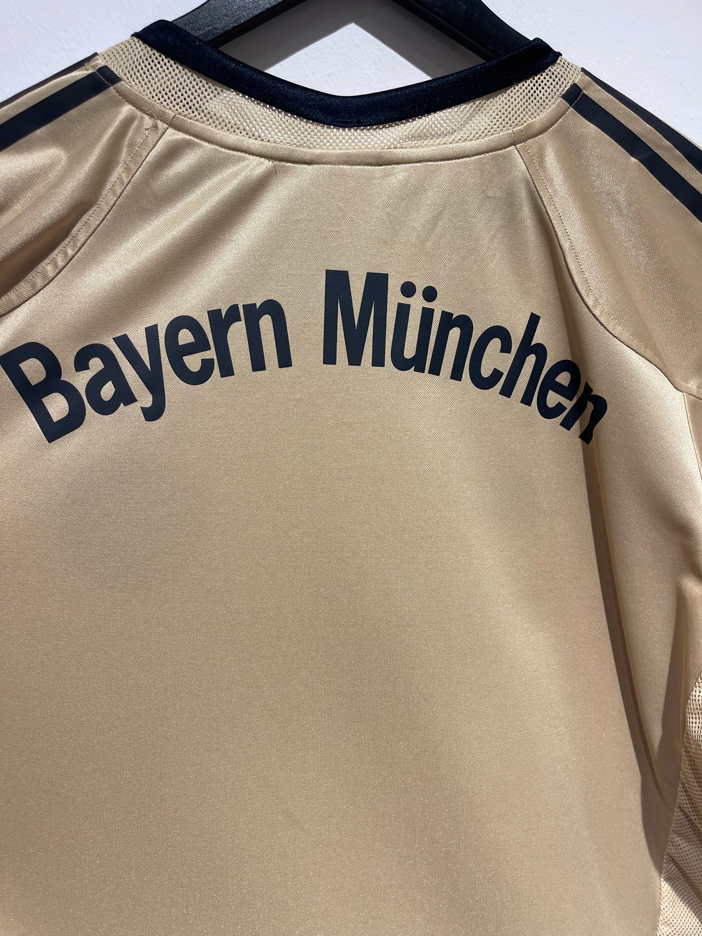 Bayern München 2004/05 Away Kit. (XL)