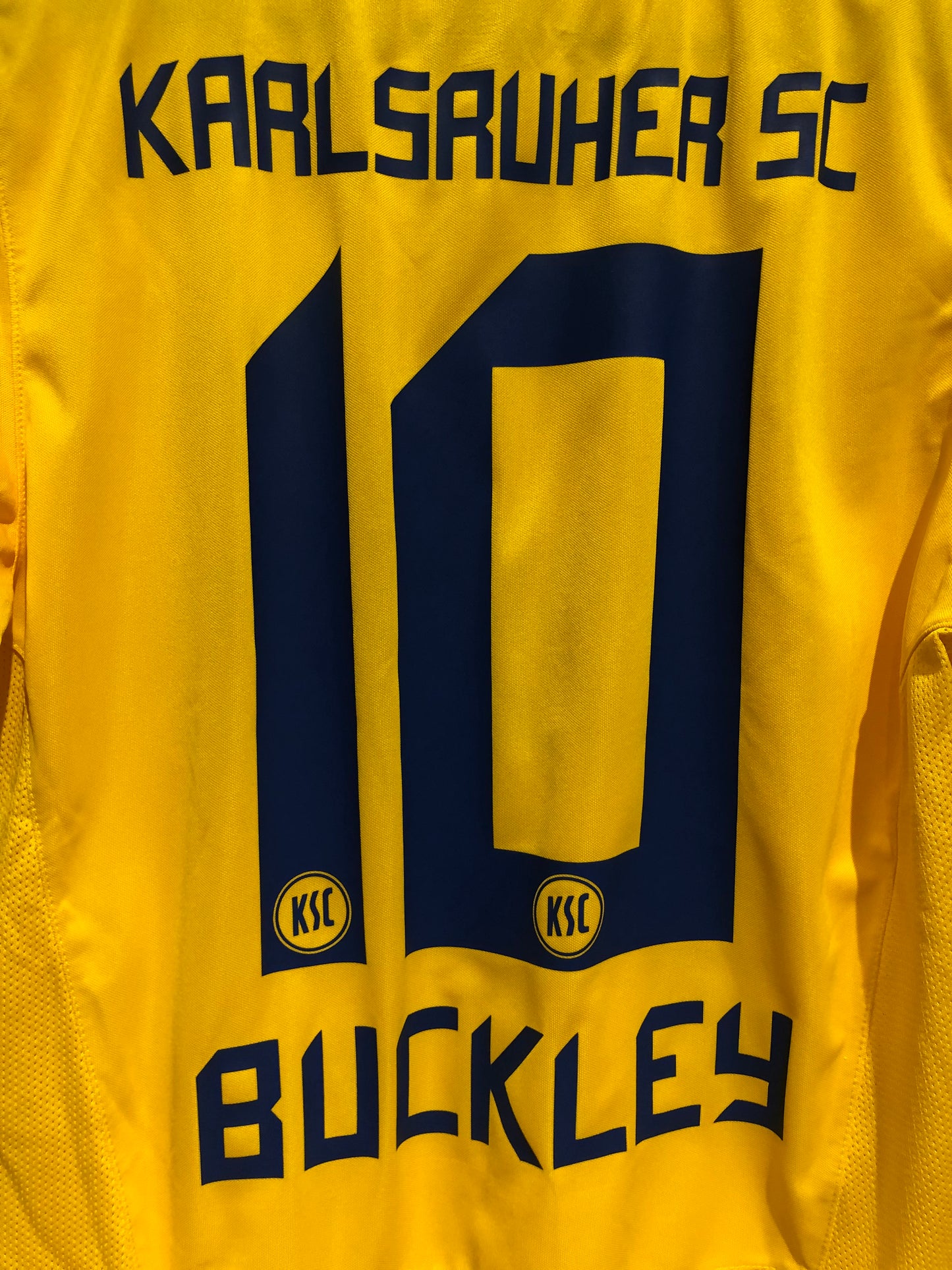 Karlsruher SC 2011-12 Third Kit. #10 Buckley (S)