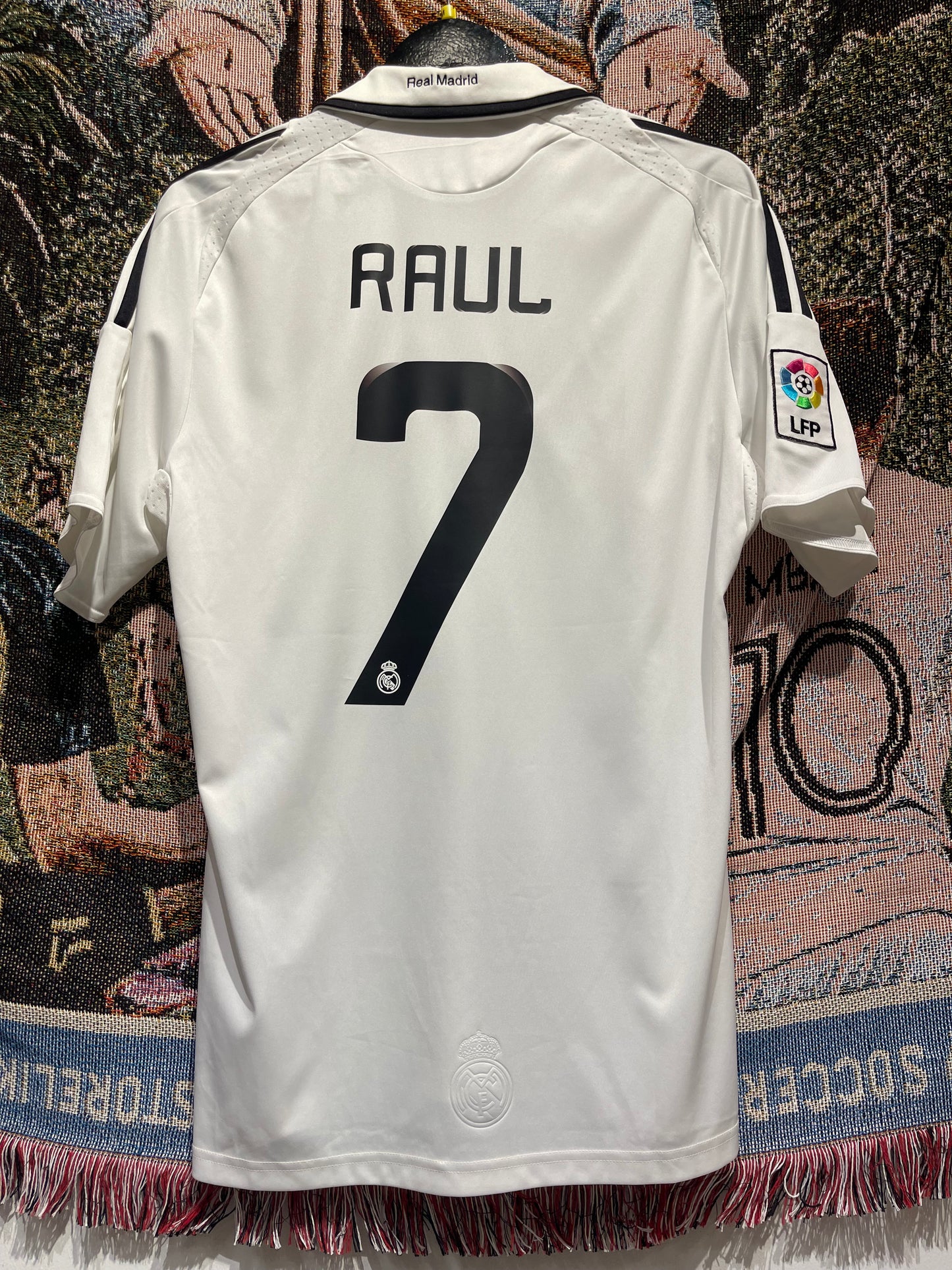 Real Madrid 2008-09 Home Kit. #7 Raul. (M)