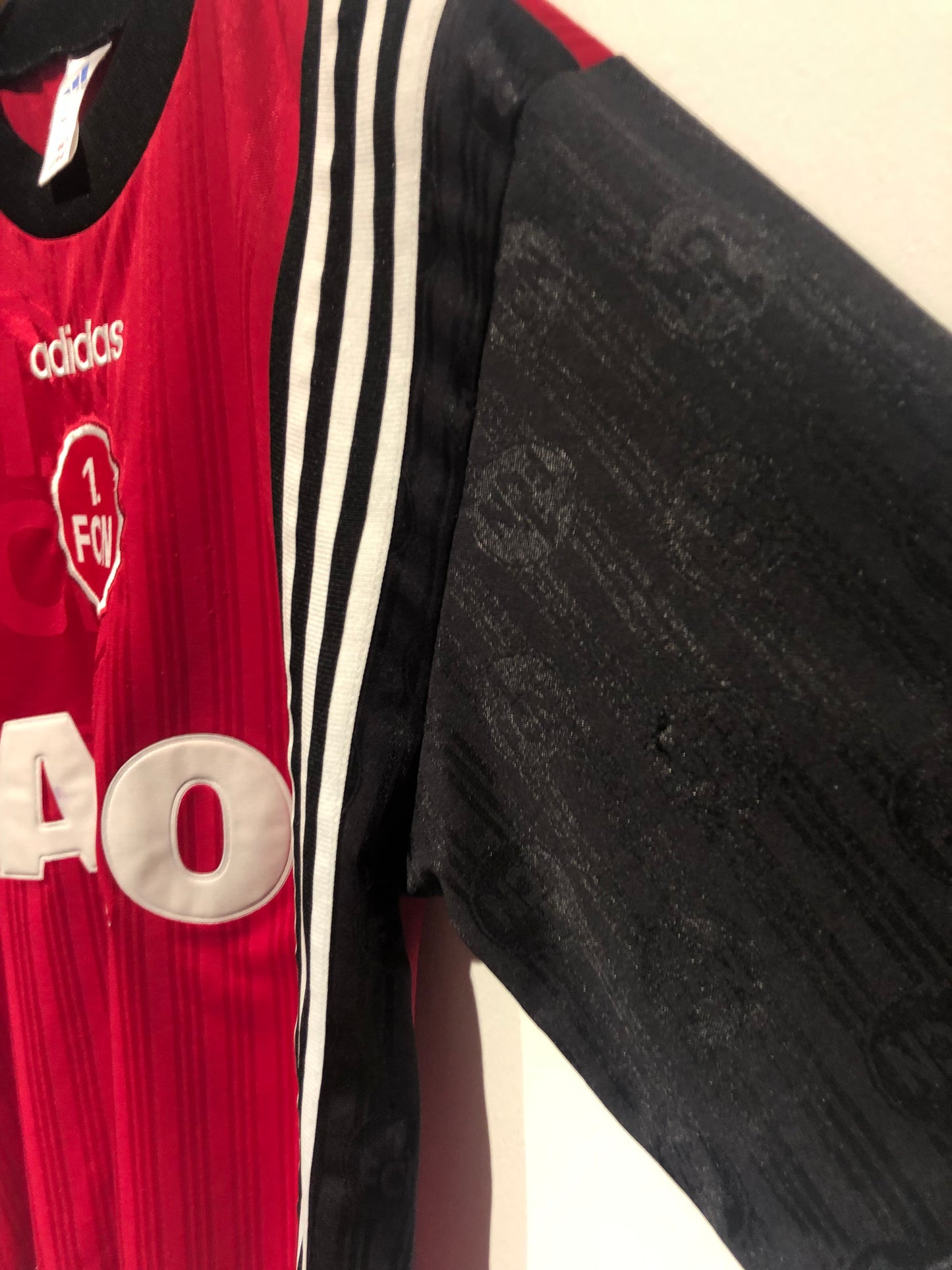 FC Nürnberg 1997-98 Home Kit. (L)