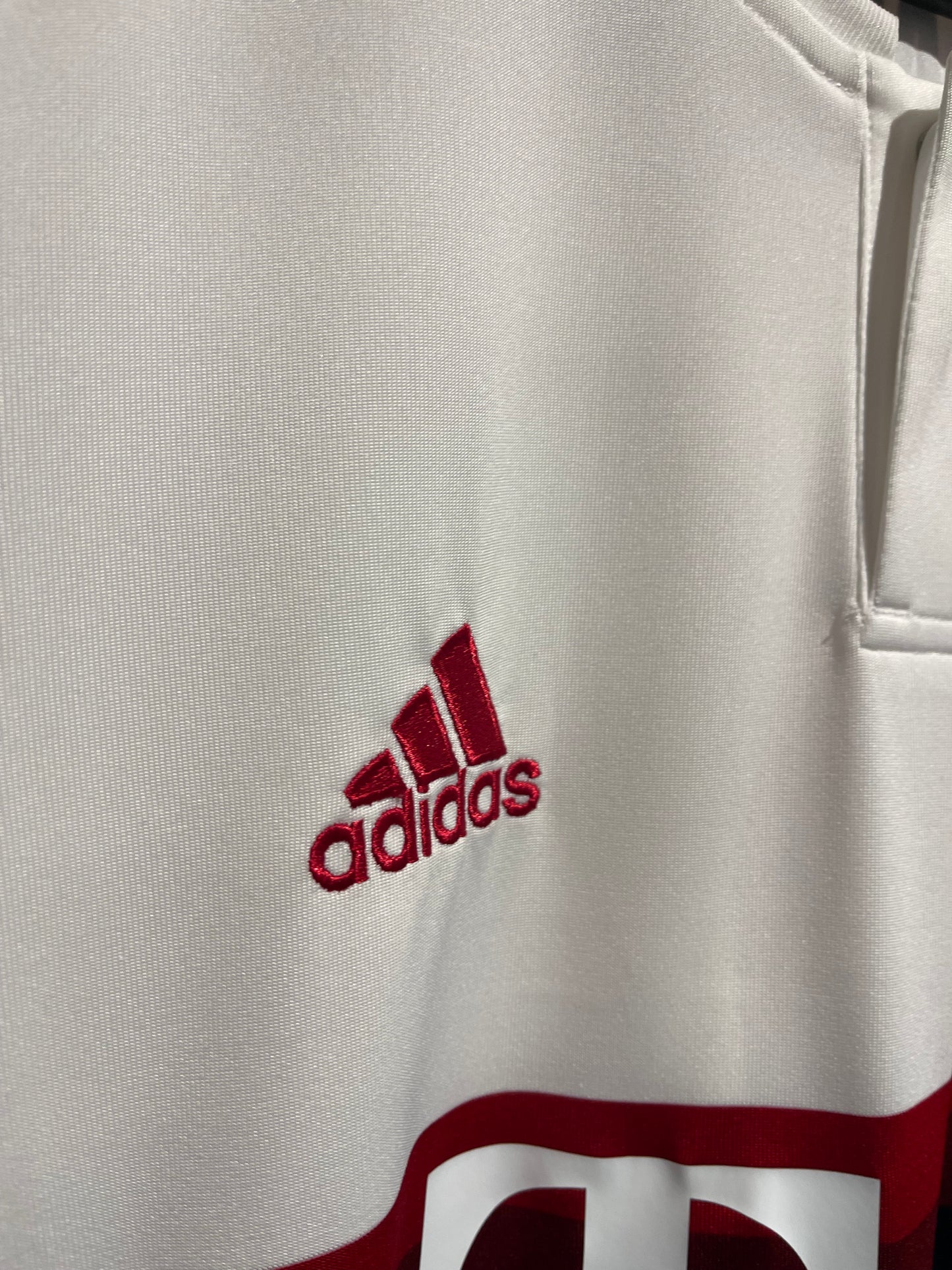 Bayern München 2015-16 Away Kit. #10 Robben. (XL)