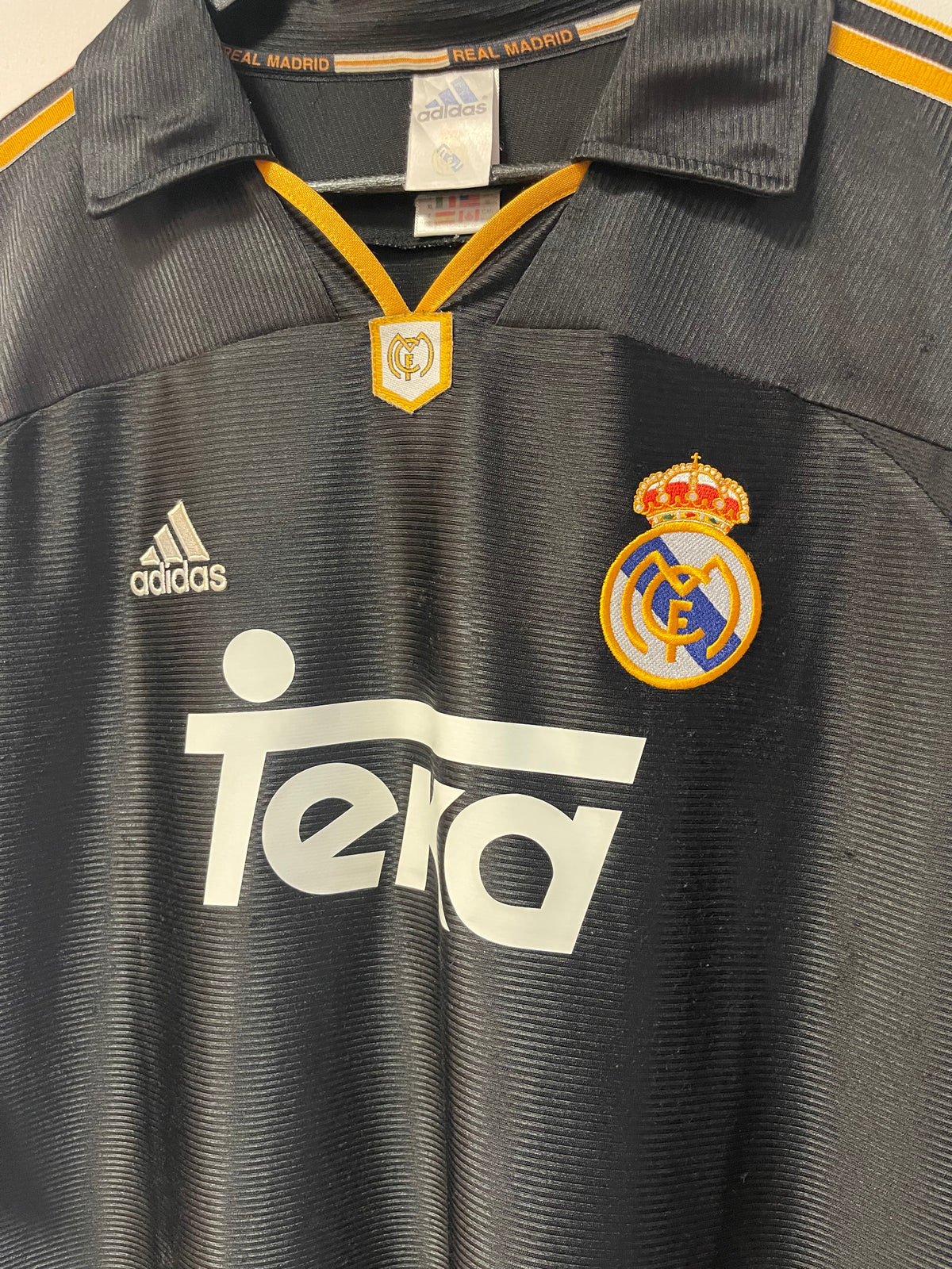 Real Madrid 1999-00 Away Kit. (XL) #6 Redondo.