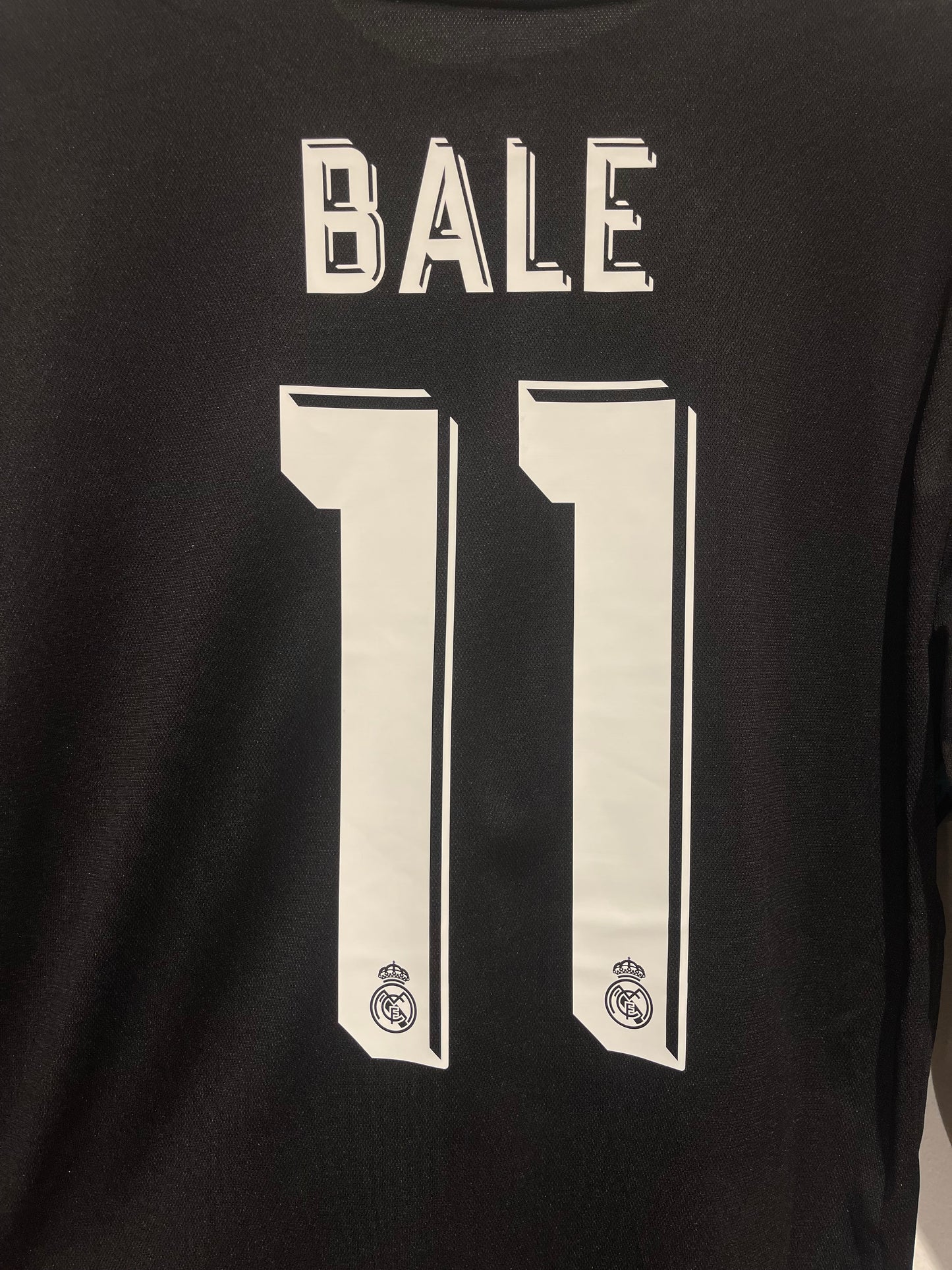 Real Madrid 2017-18 Away Kit. #11 Bale. (L).