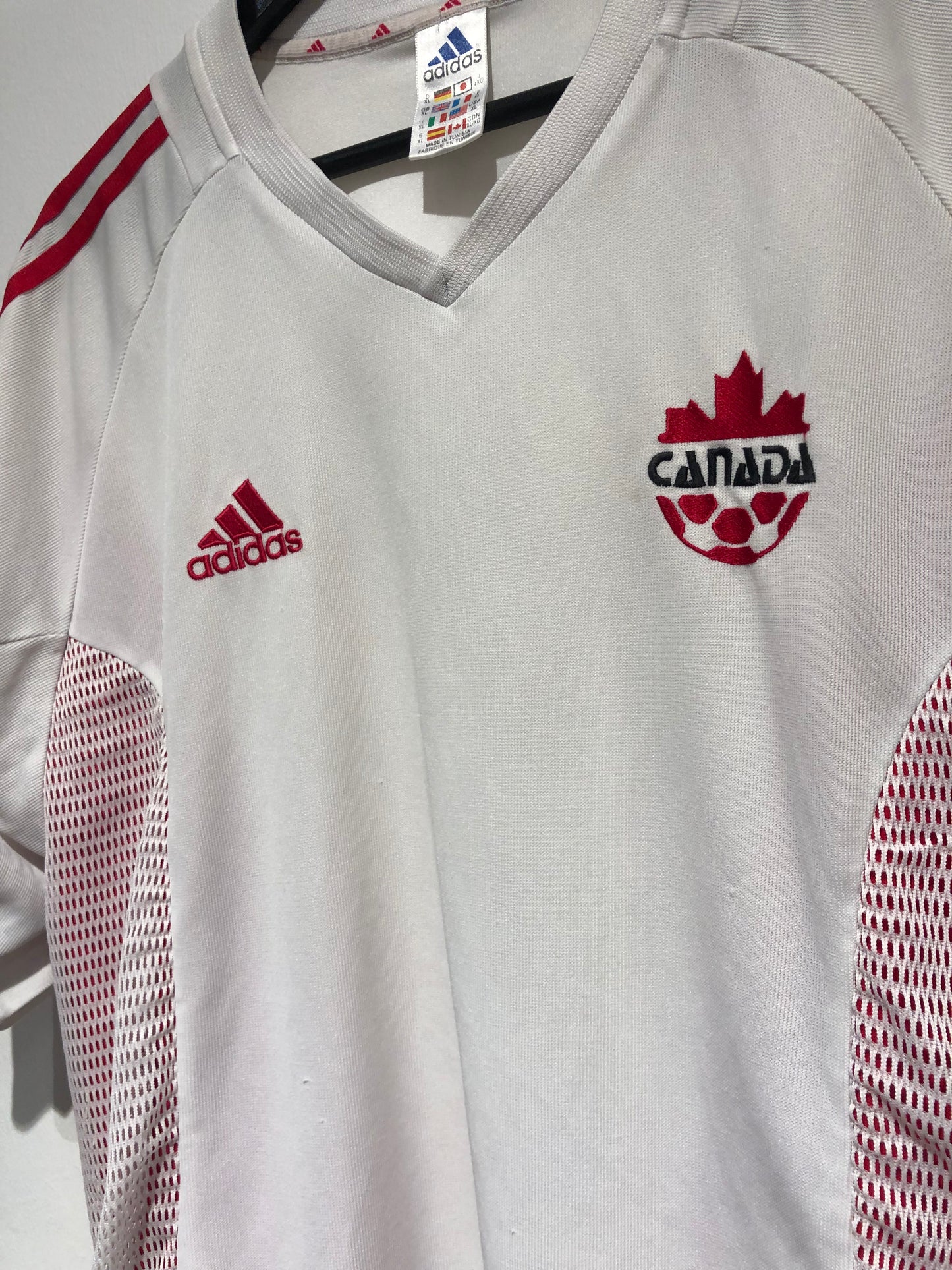 Canada 2002 Away Kit. (XL)