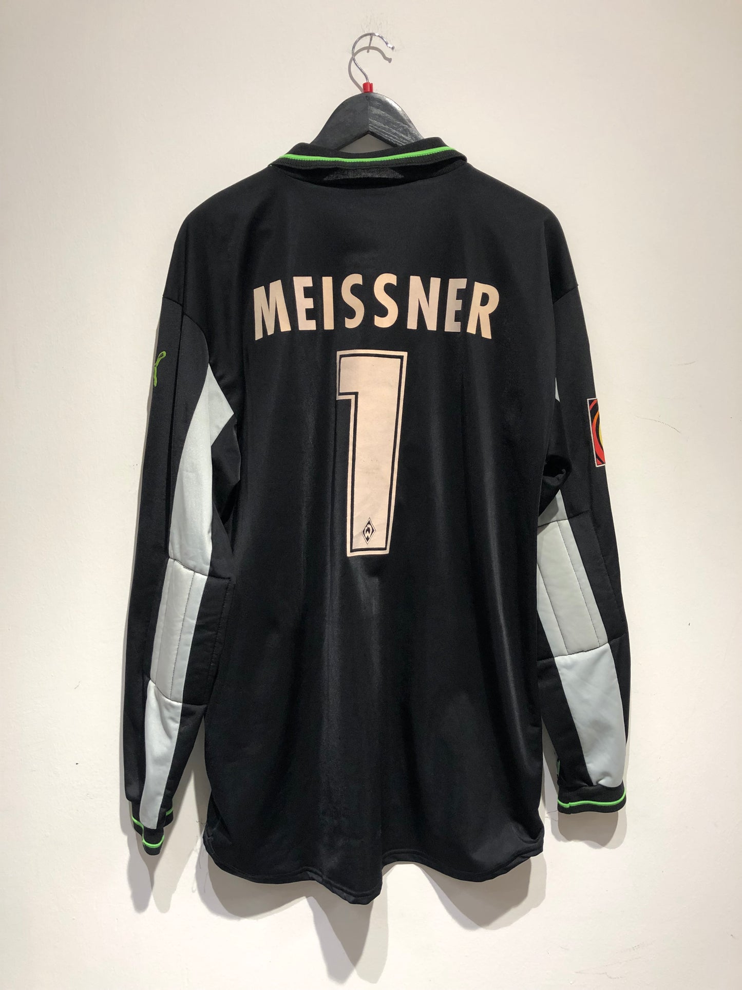 Werder Bremen 1998-99 GK Kit Signed. #1 Meissner (L)