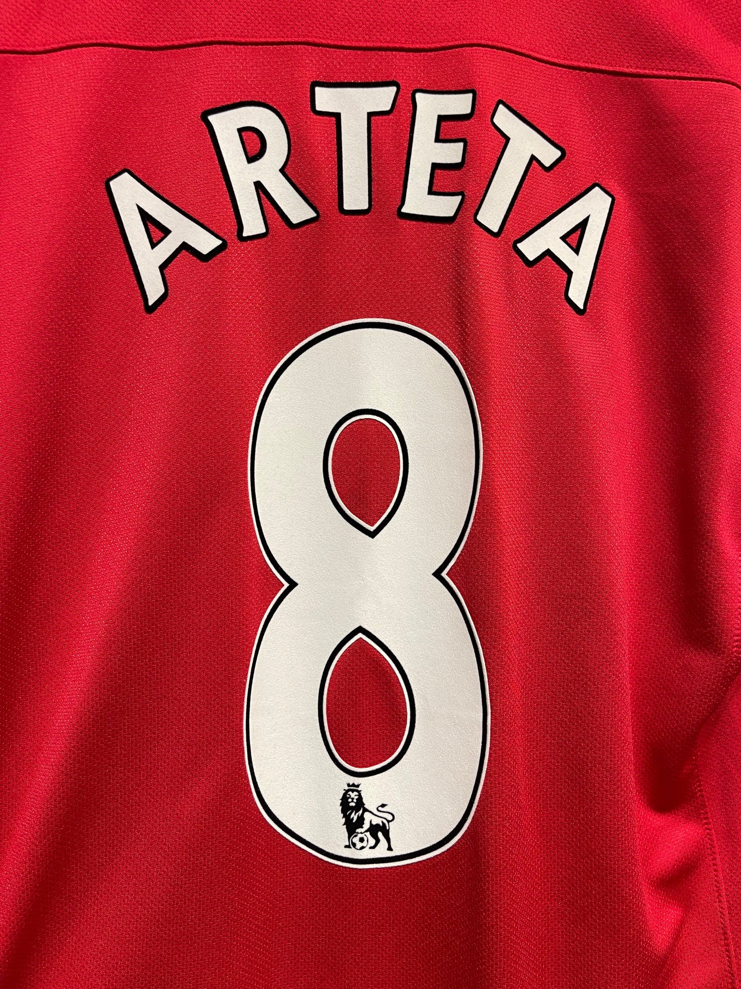 Arsenal 2011/12 Home Kit. #8 Arteta. (M)