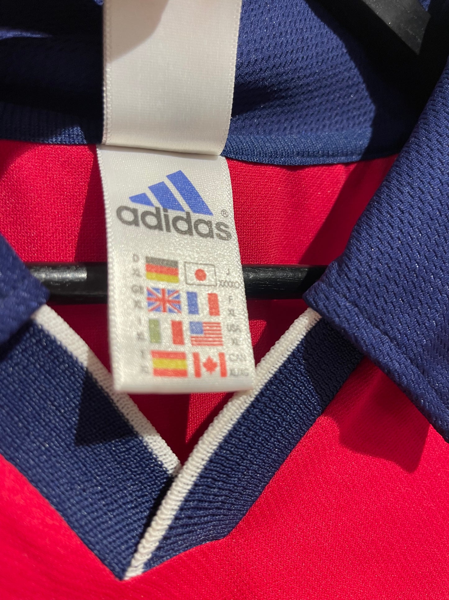 Bayern München 1999-01 Home Kit. #19 Jancker (XL).