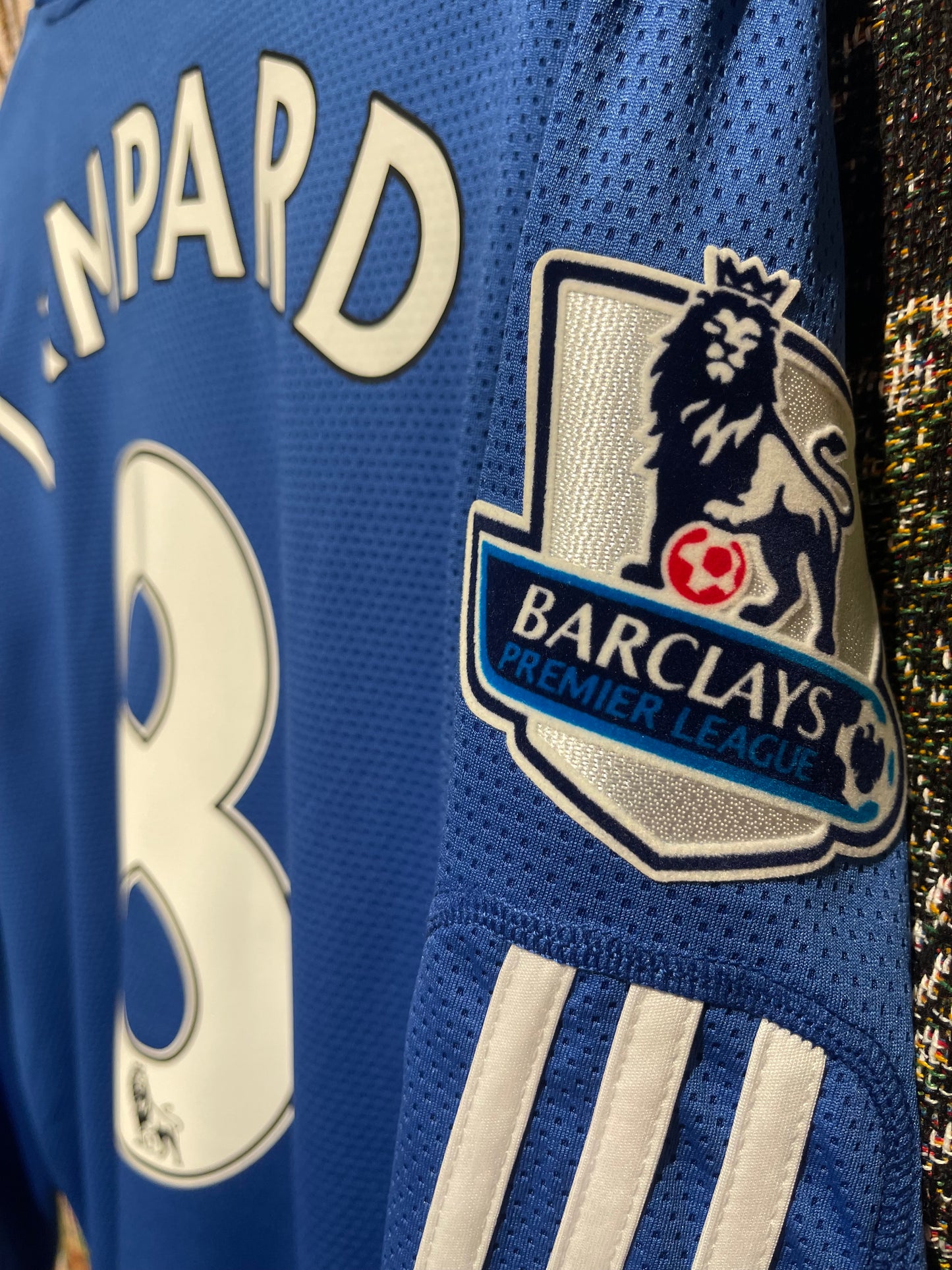 Chelsea FC 2009-10 Home Kit. #8 Lampard. (L)