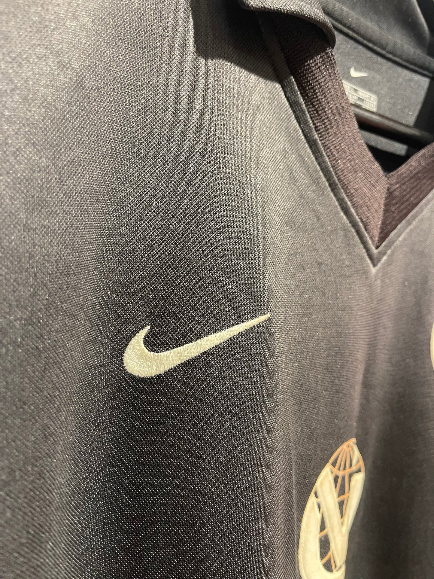 1. FC Kaiserslautern 2000-01 Away Kit. #14 Djorkaeff. (L)