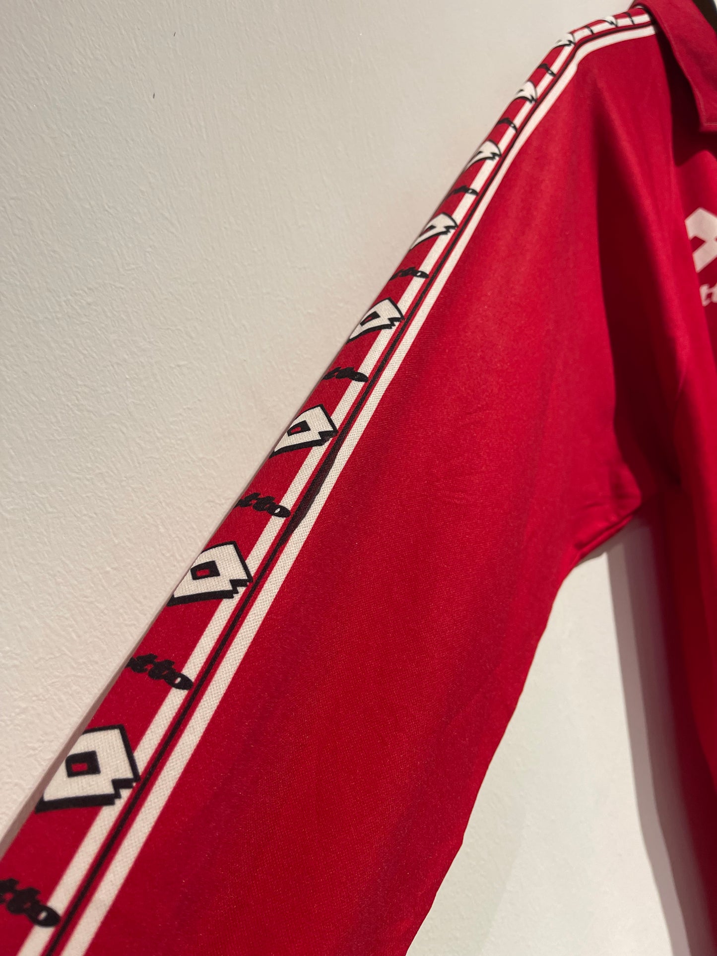 AC Milan 1995-96 Training Kit. (L)