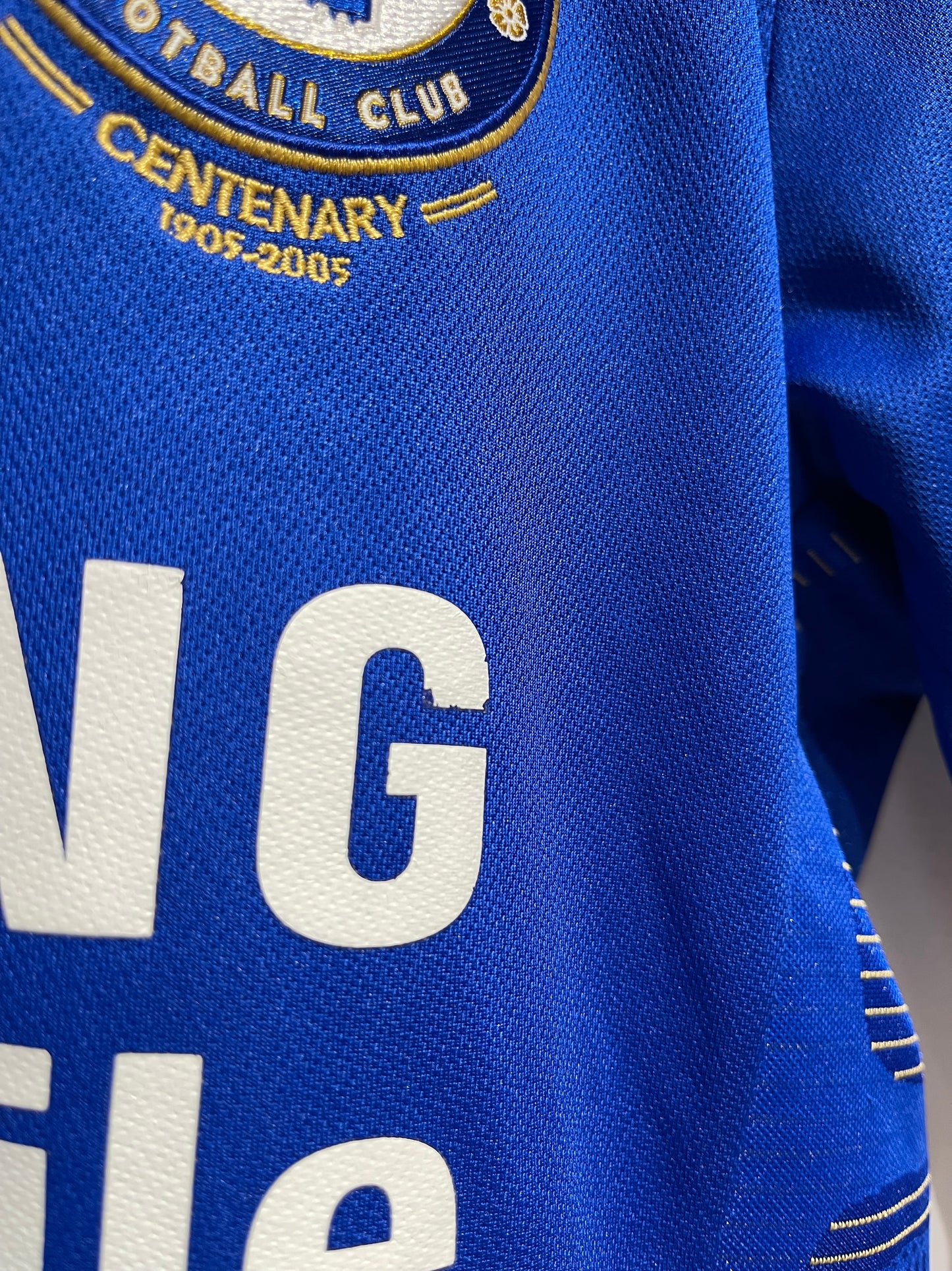 Chelsea 2005-06 Home Kit. #15 Drogba. (M)