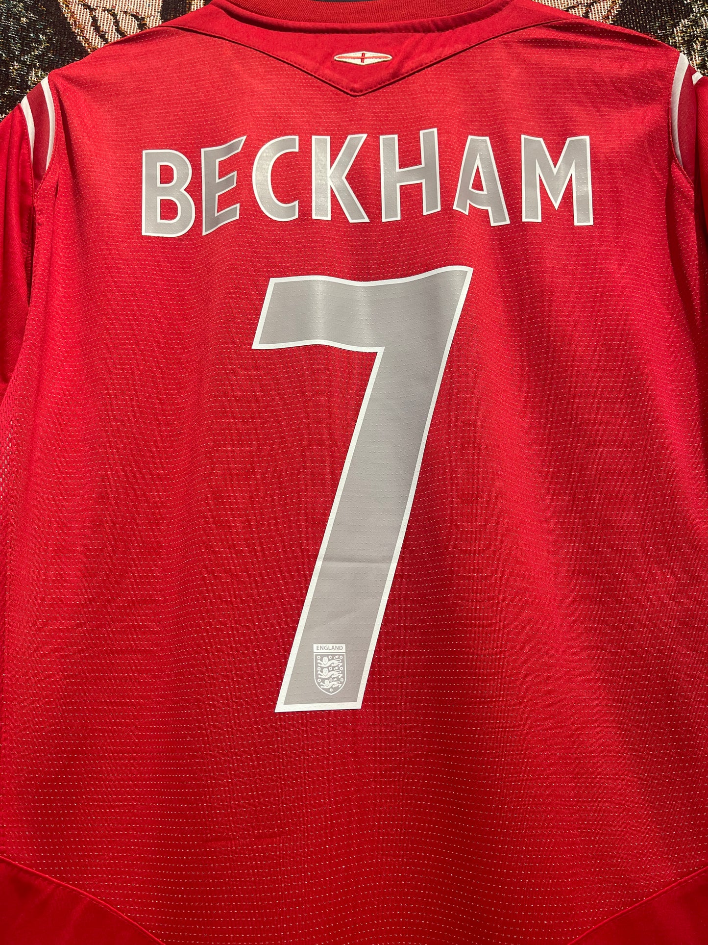 England 2004 Away Kit. (L) #7 Beckham.