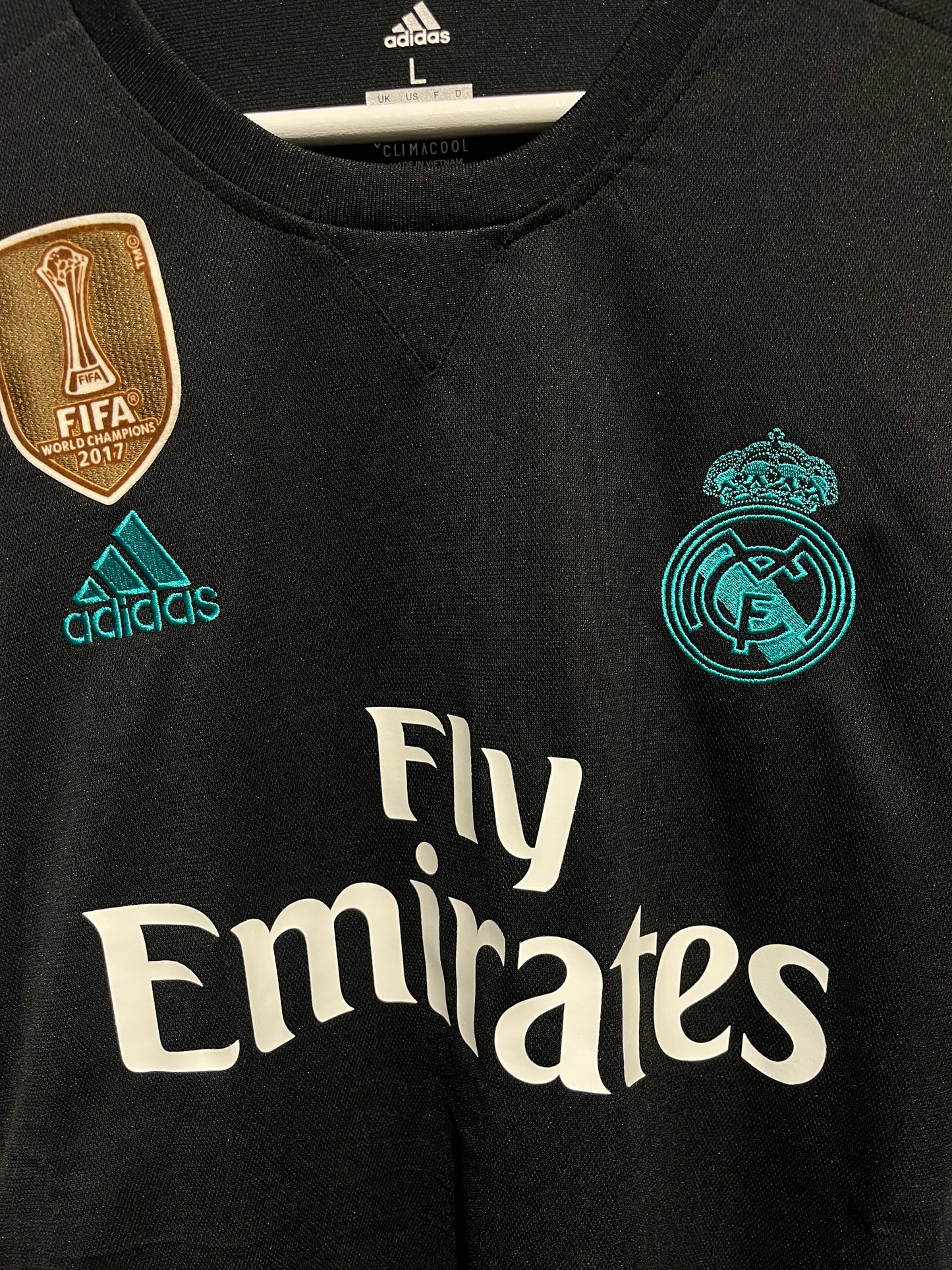 Real Madrid 2017-18 Away Kit. #11 Bale. (L).