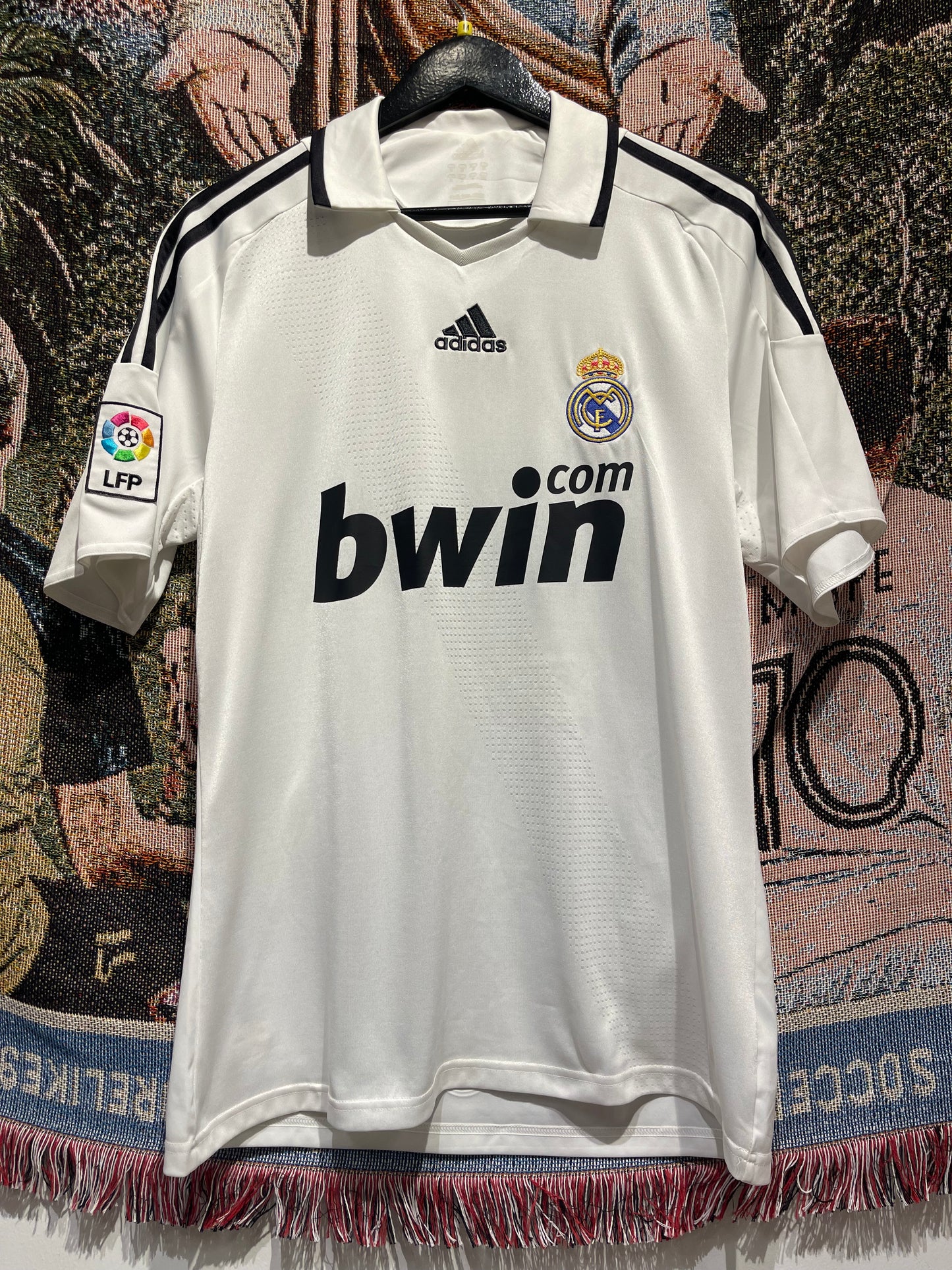 Real Madrid 2008-09 Home Kit. #7 Raul. (M)