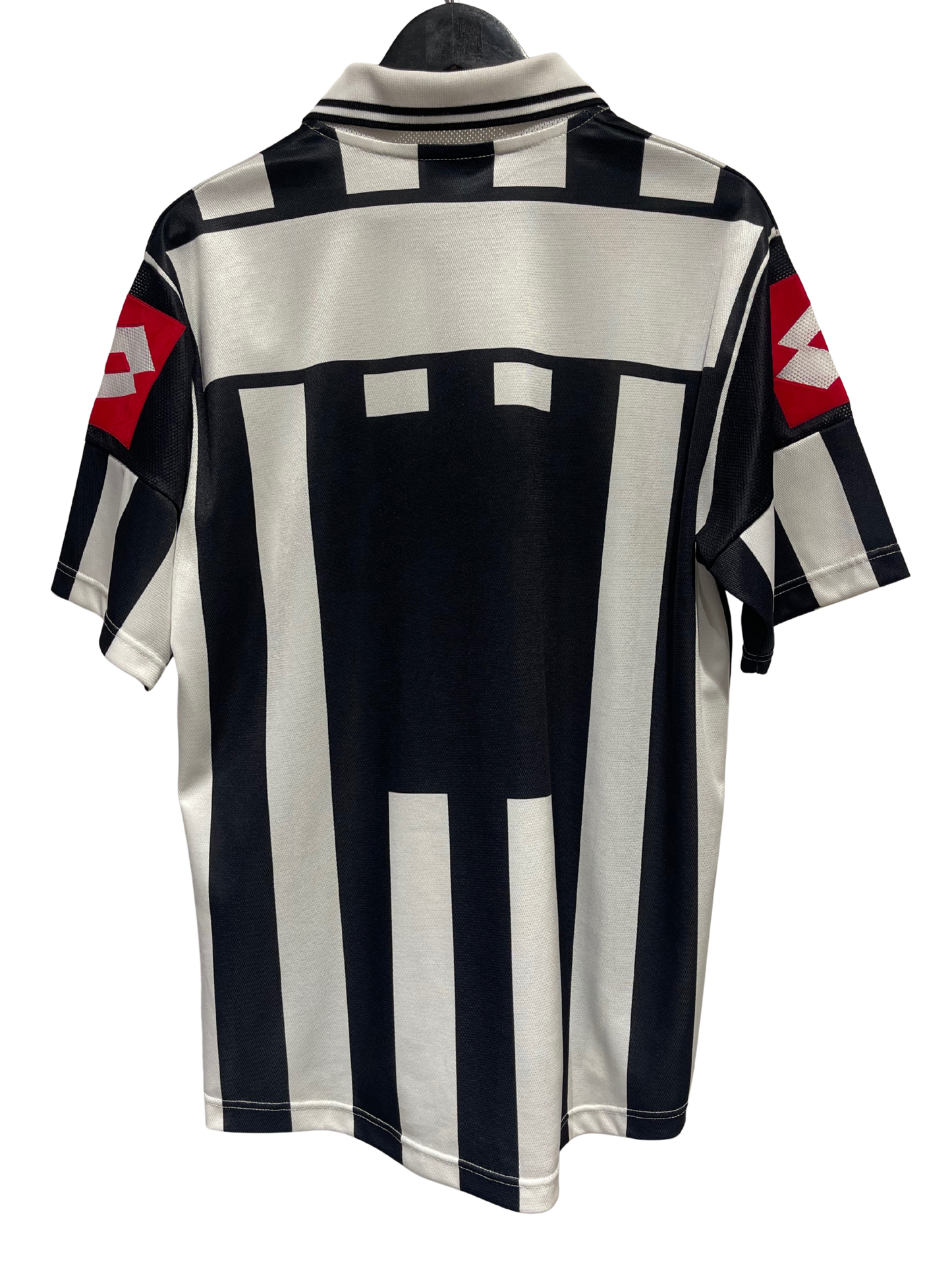 Juventus FC 2001-02 Home Kit. (M)