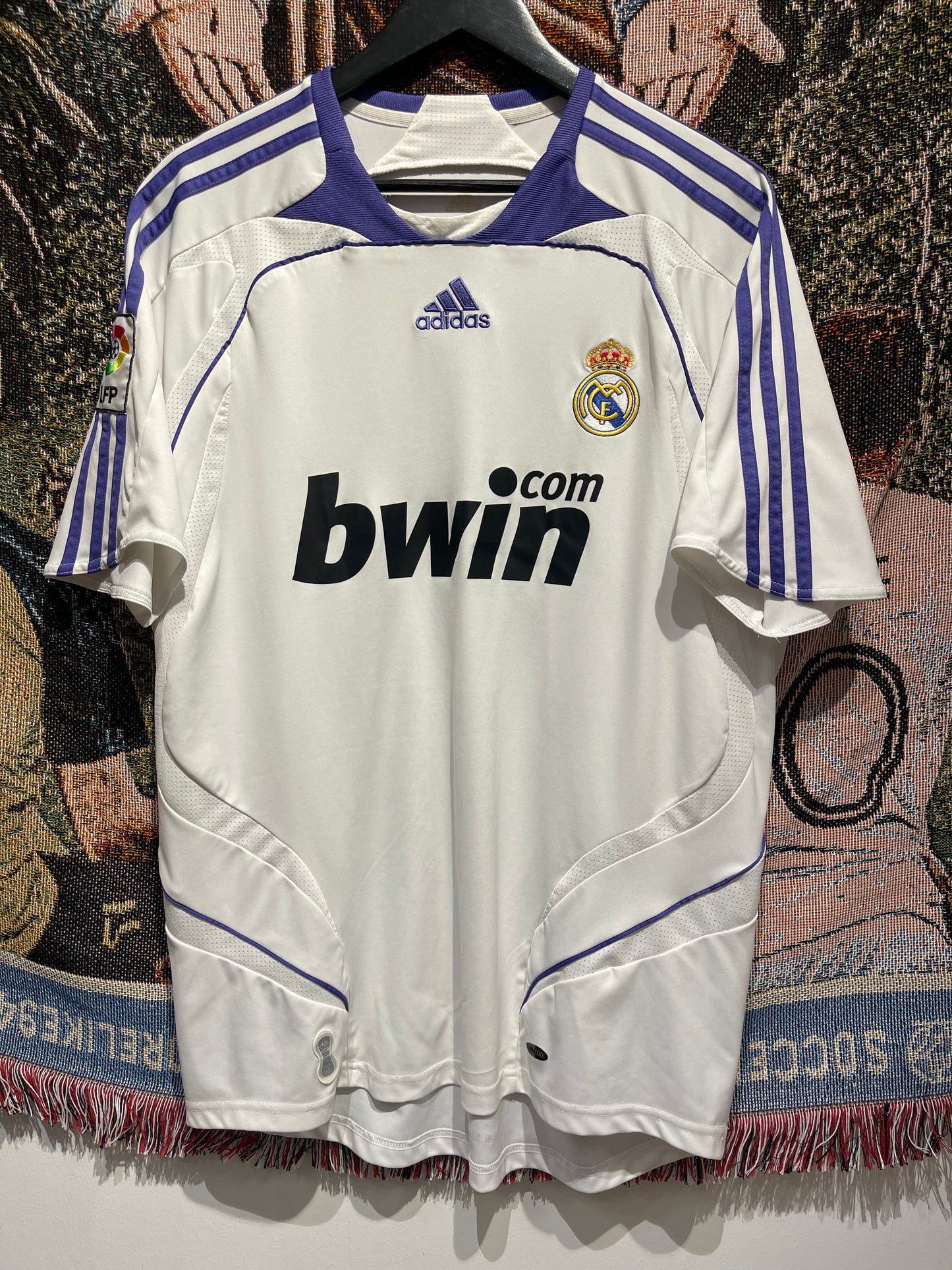 Real Madrid 2007-08 Home Kit. (L) #10 Robinho.
