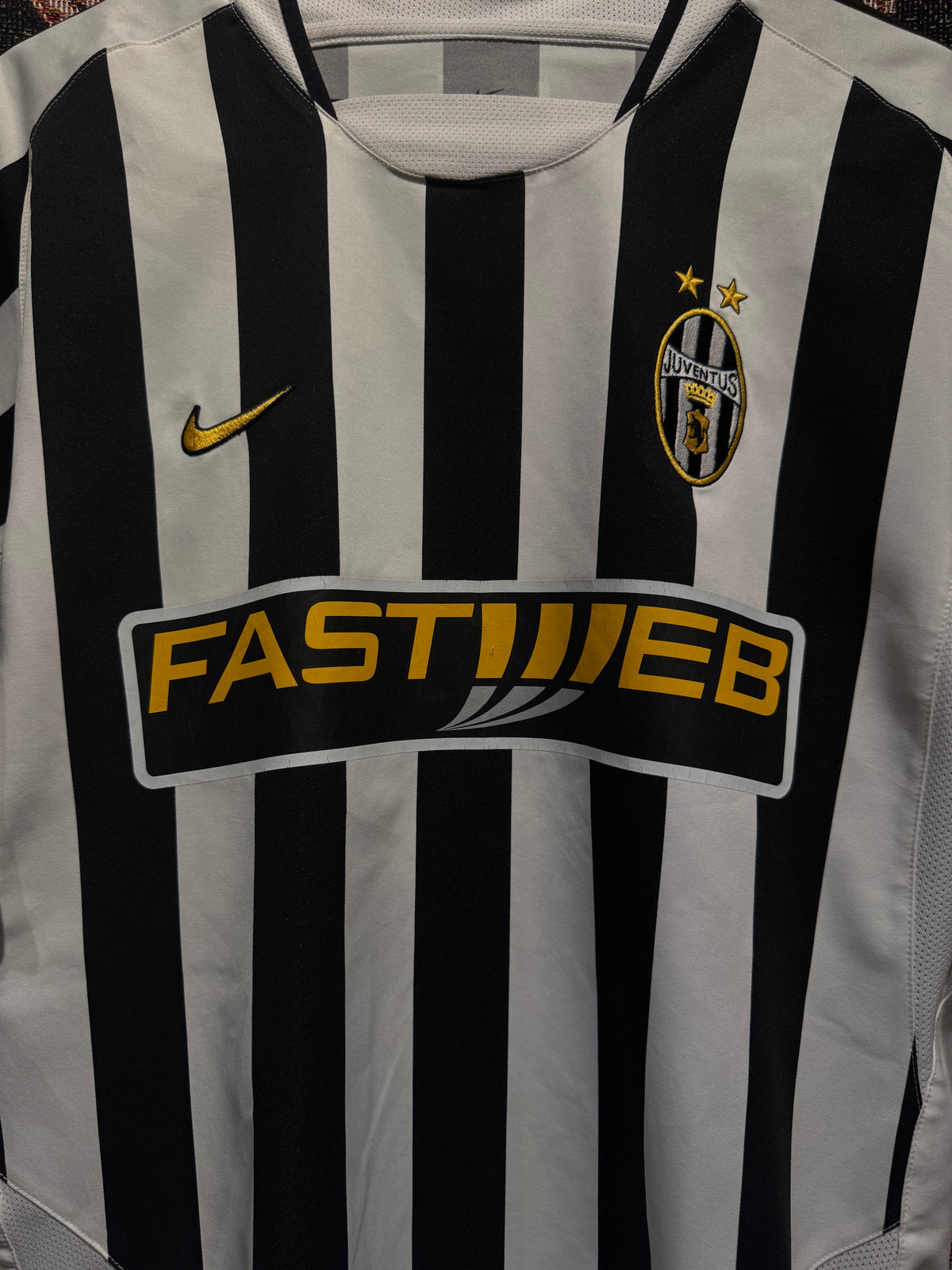 Juventus 2003-04 Home Kit. (M)
