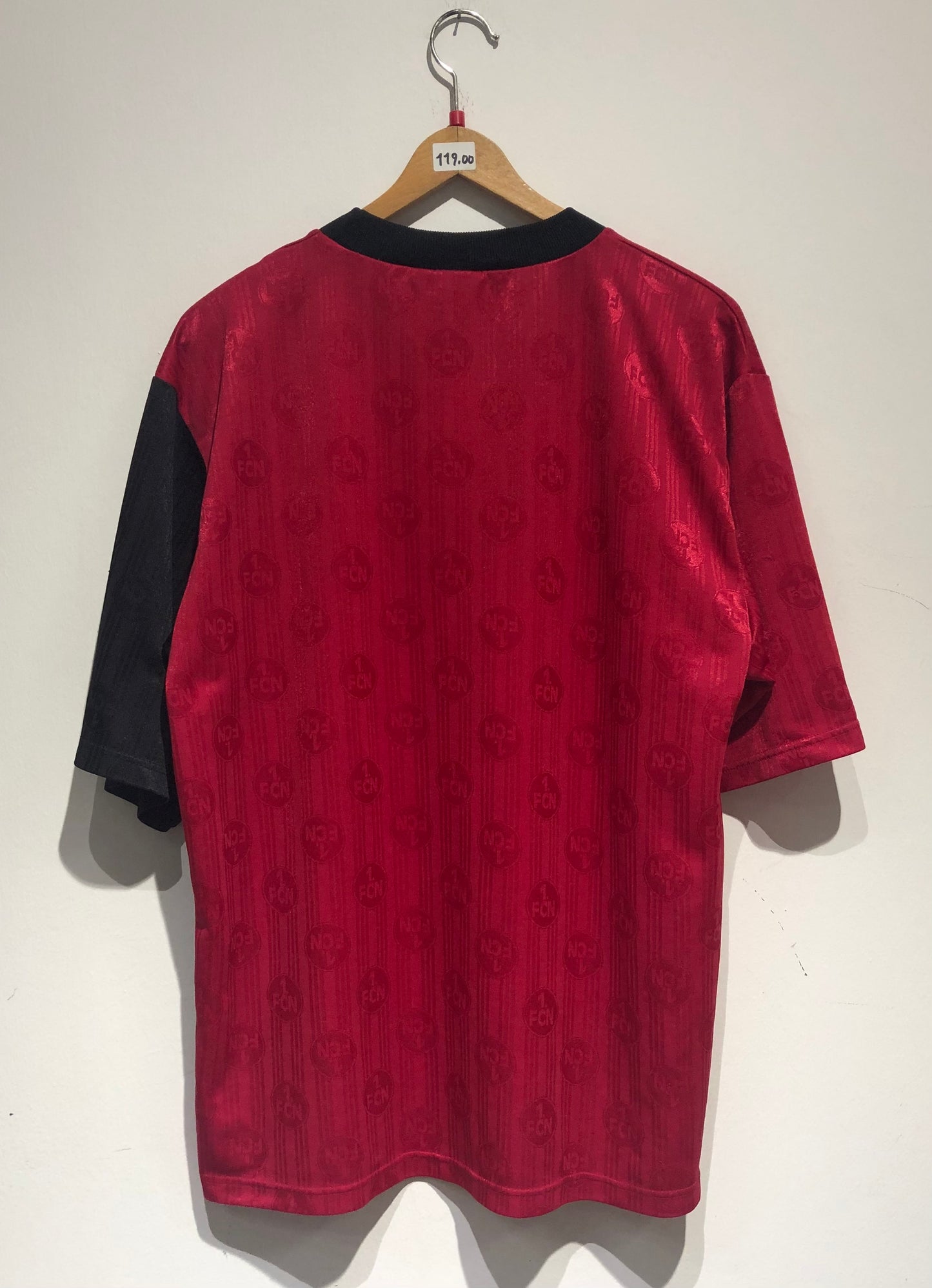 FC Nürnberg 1997-98 Home Kit. (L)
