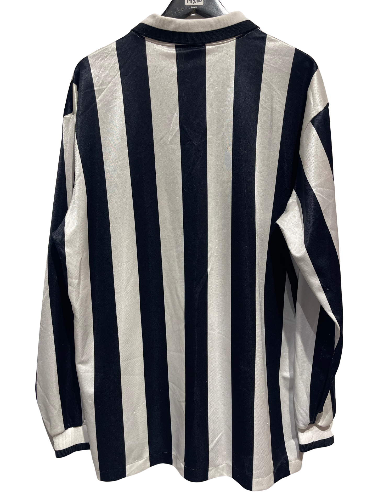 Juventus 1994-95 Home Kit. (XL)