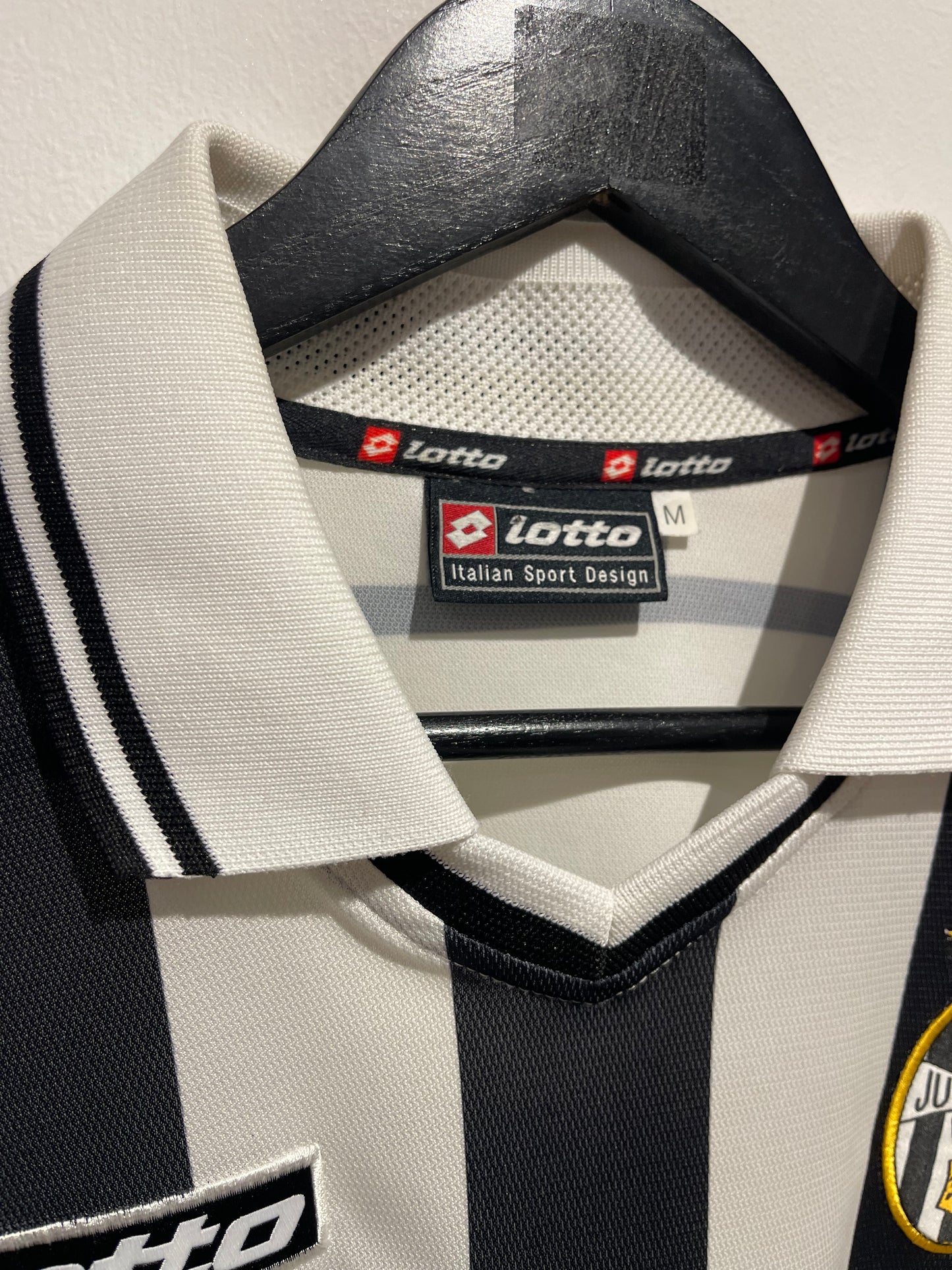 Juventus FC 2001-02 Home Kit. (M)