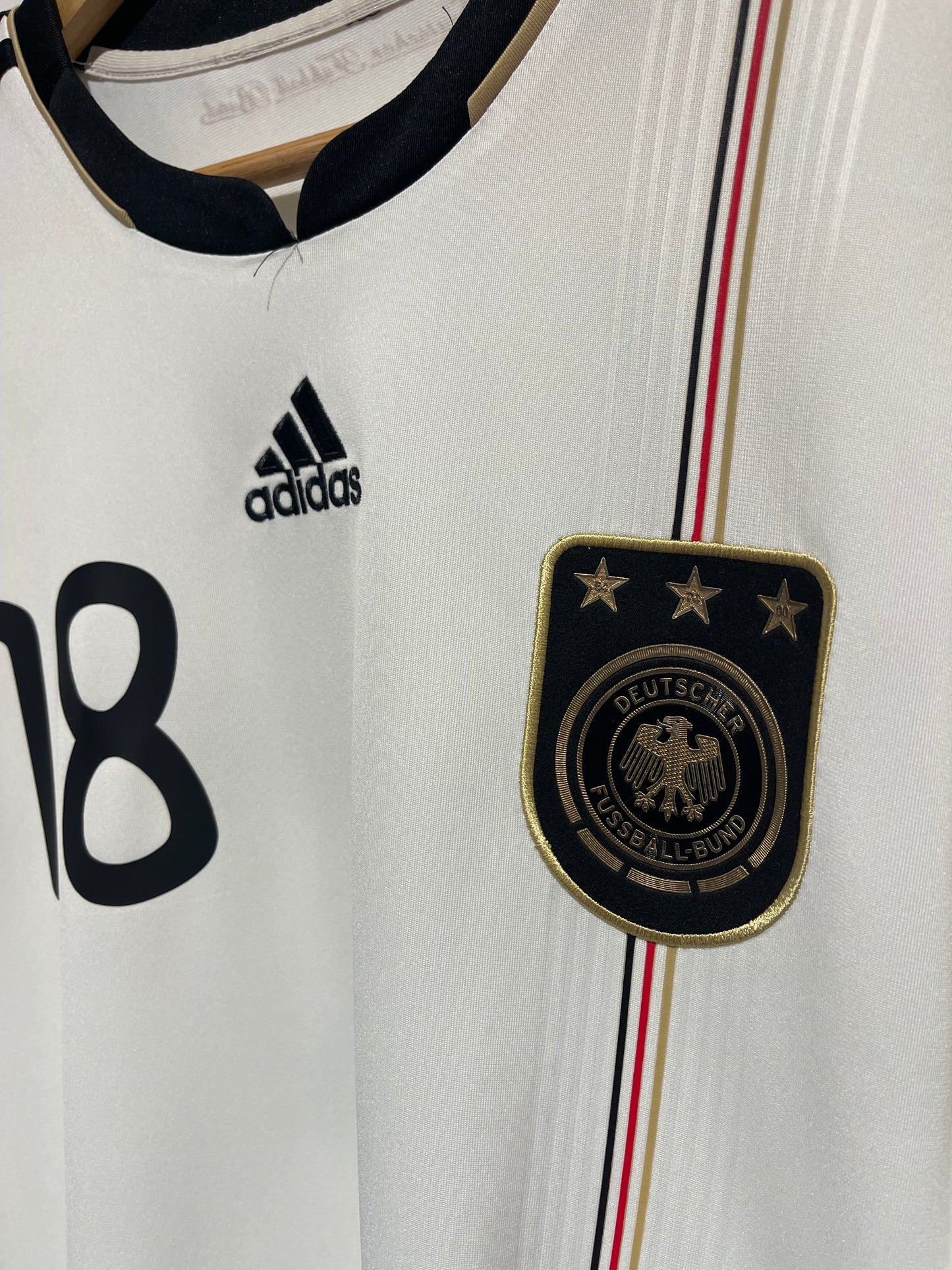 Deutschland 2010 Home Kit. #18 Kroos. (L)