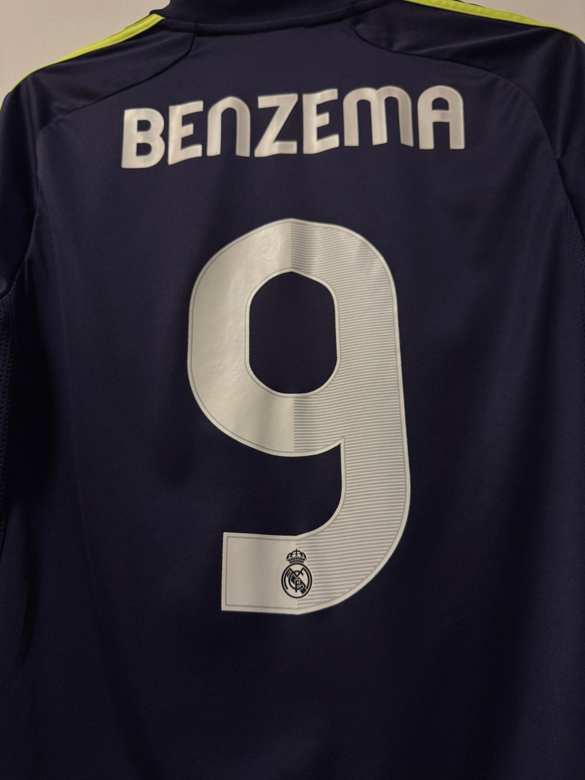 Real Madrid 2012-13 Away Kit. #9 Benzema. (S)