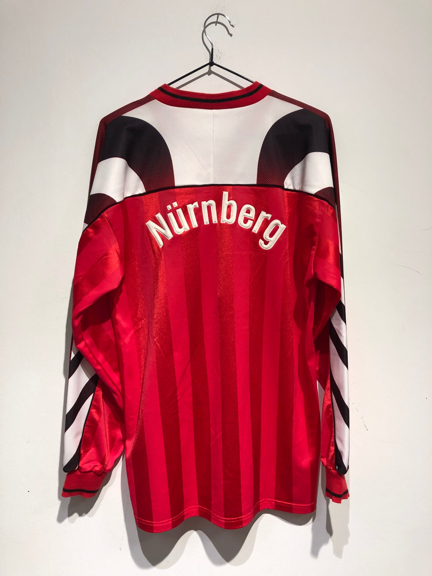 FC Nürnberg 1995-96 Home Kit (L).