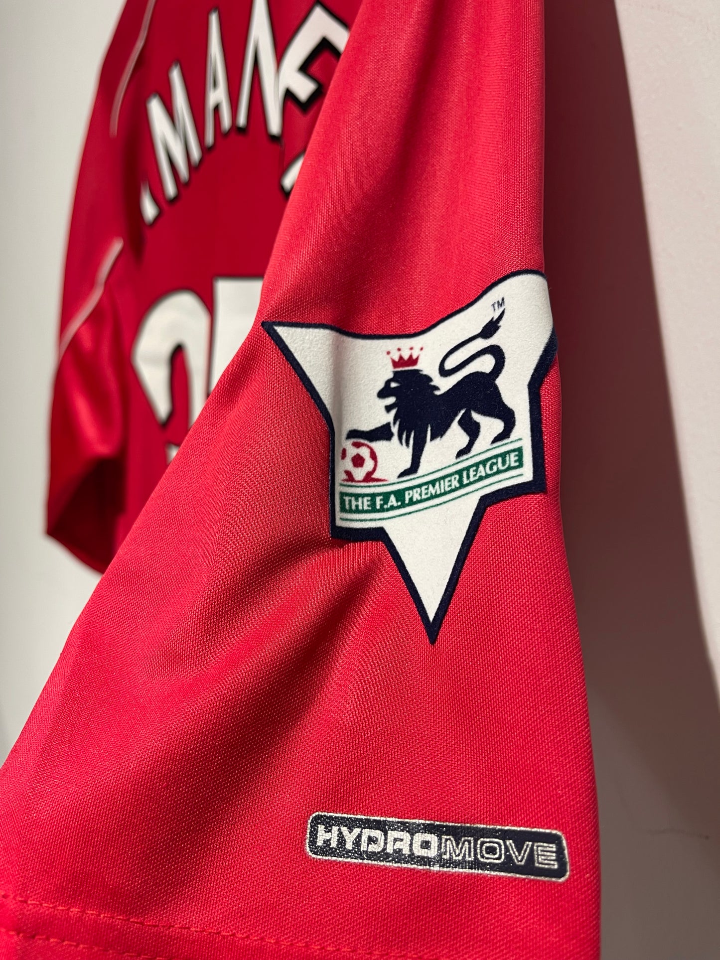 Liverpool 2000-02 Home Kit. #37 Litmanen. (L)