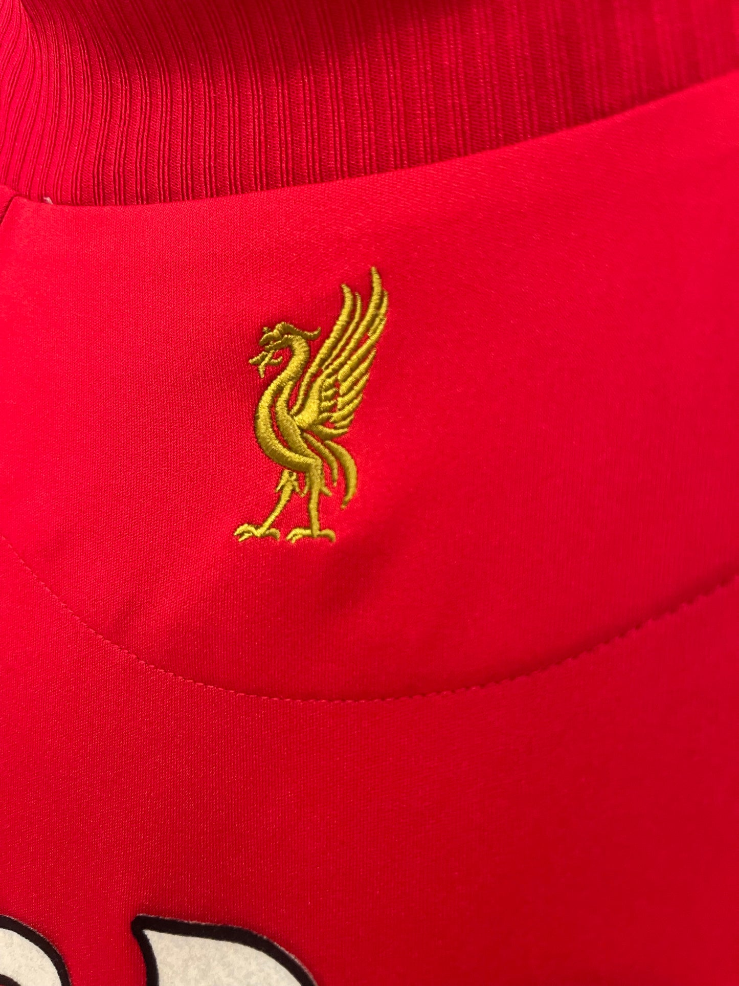 Liverpool FC 2008/10 Home Kit. #8 Gerrard. (S)