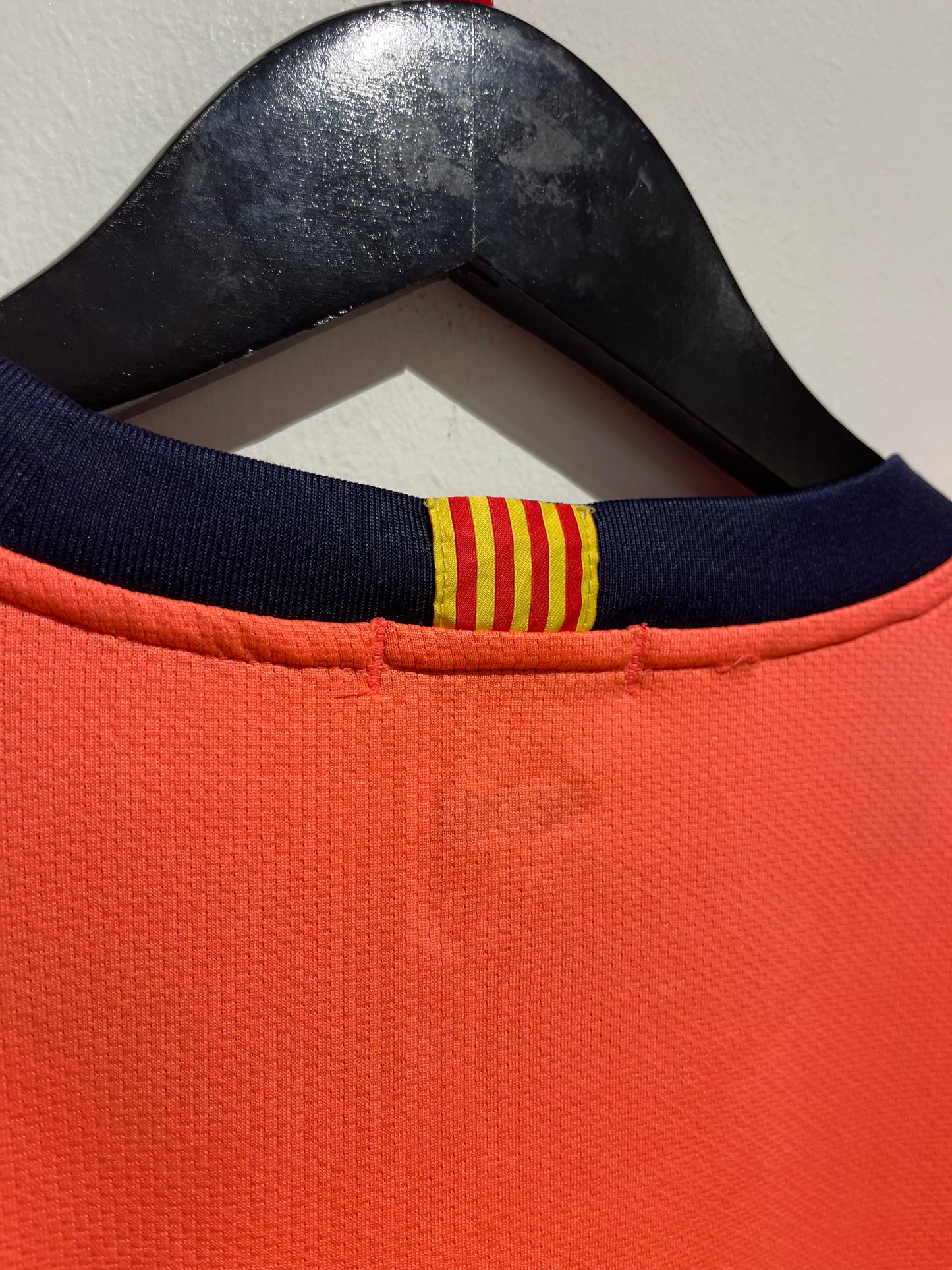 FC Barcelona 2009-10 Away Kit. (L)