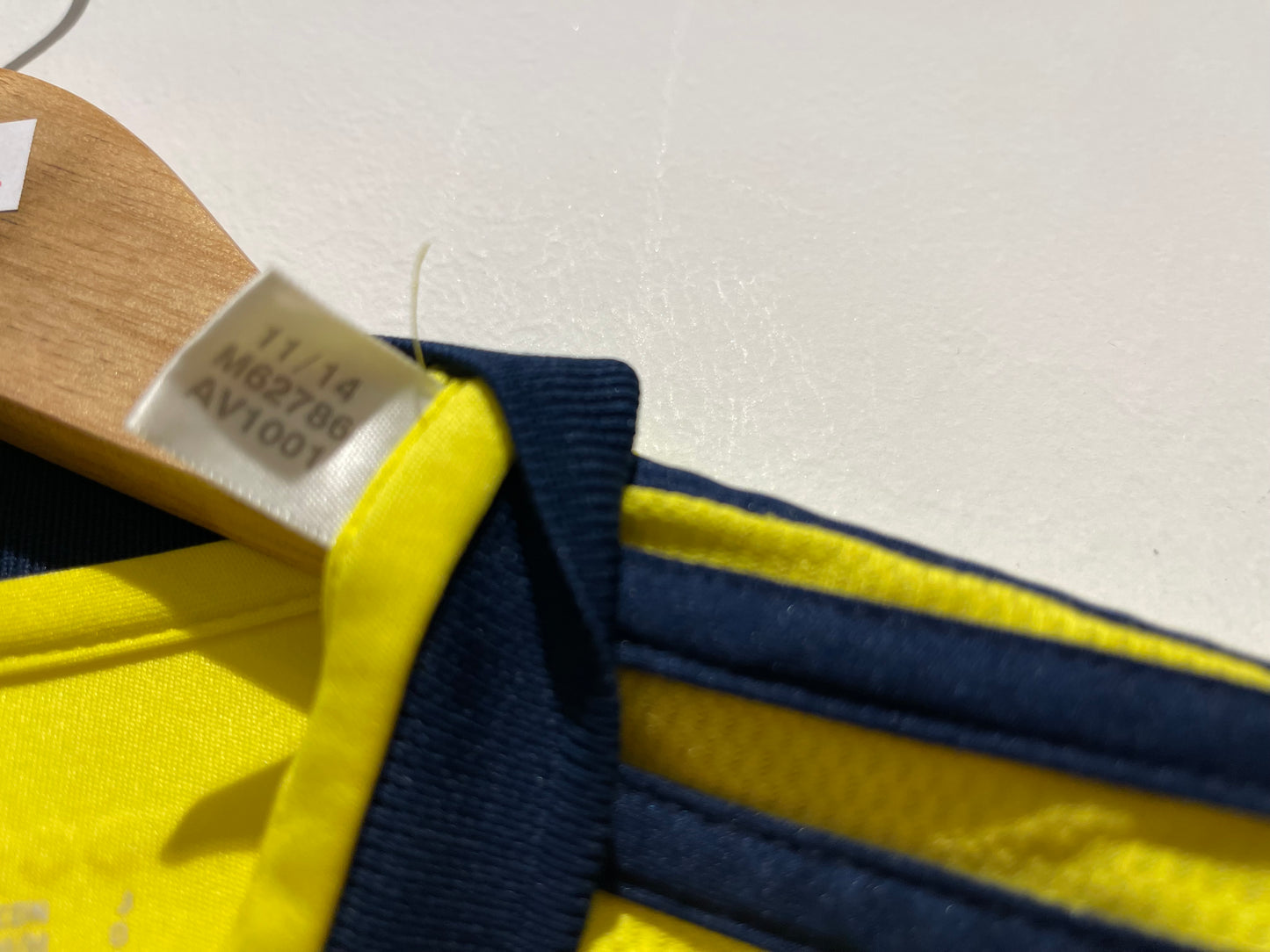 Colombia 2014 Home Kit. #9 Falcao. (M)