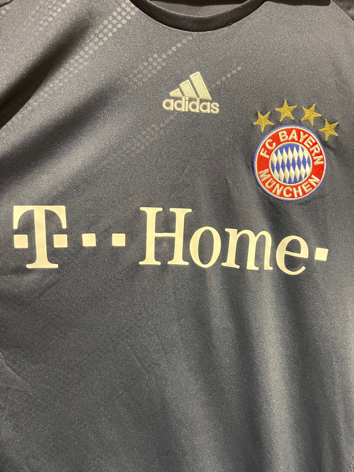 FC Bayern München 2008/09 Away Kit. #10 Robben. (XL)