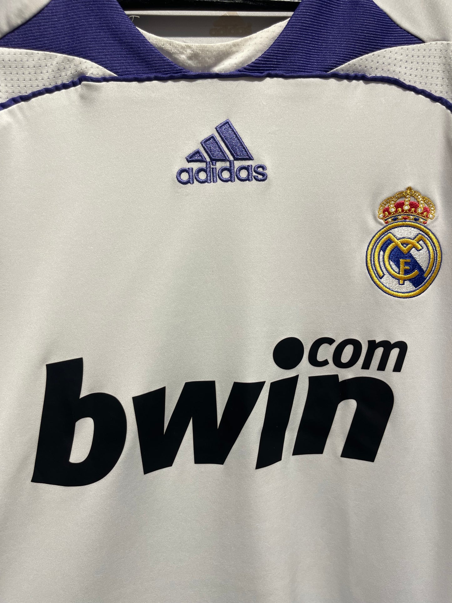 Real Madrid 2007-08 Home Kit. (L) #10 Robinho.