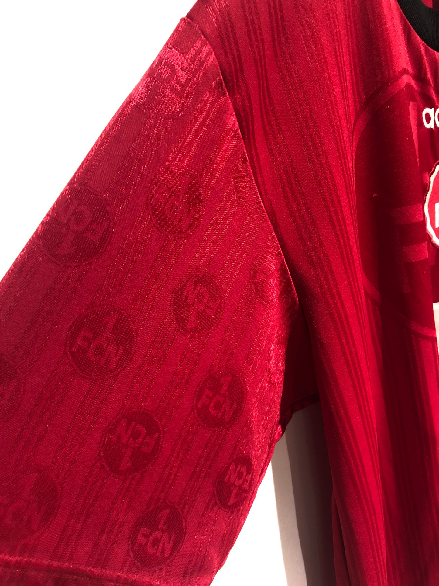 FC Nürnberg 1997-98 Home Kit. (L)