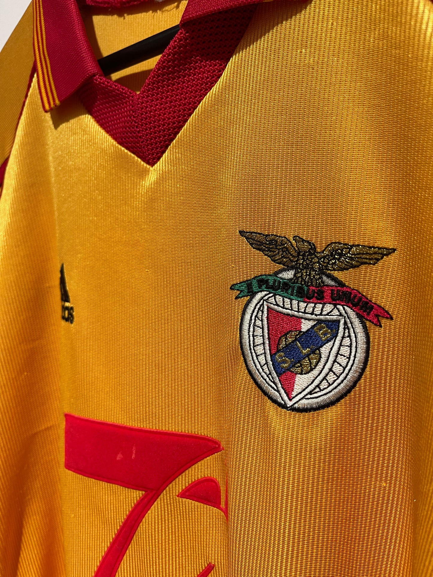 SL Benfica 1998-99 Away Kit. (L)
