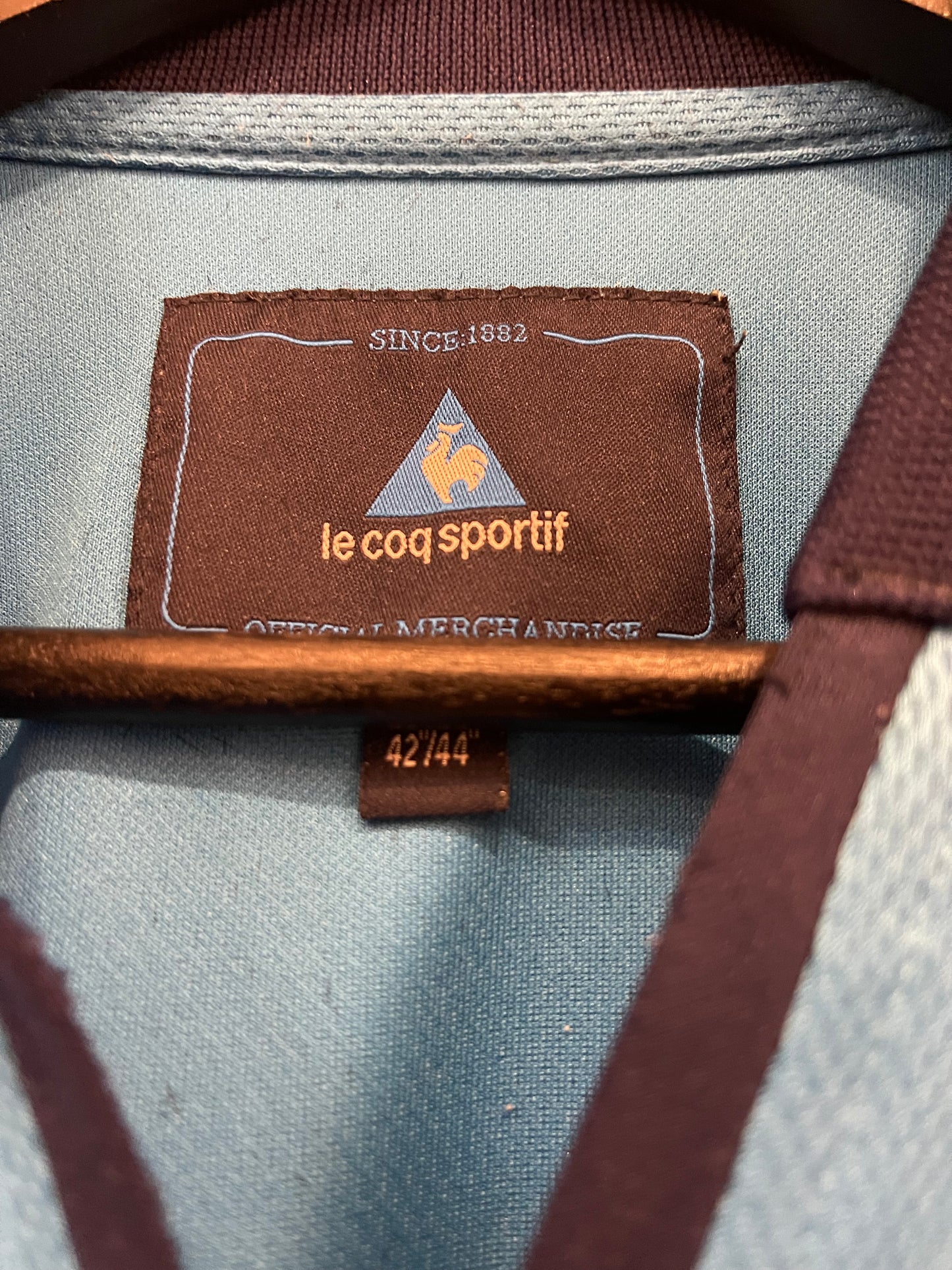 Manchester City 2001/02 Home Kit. (M).