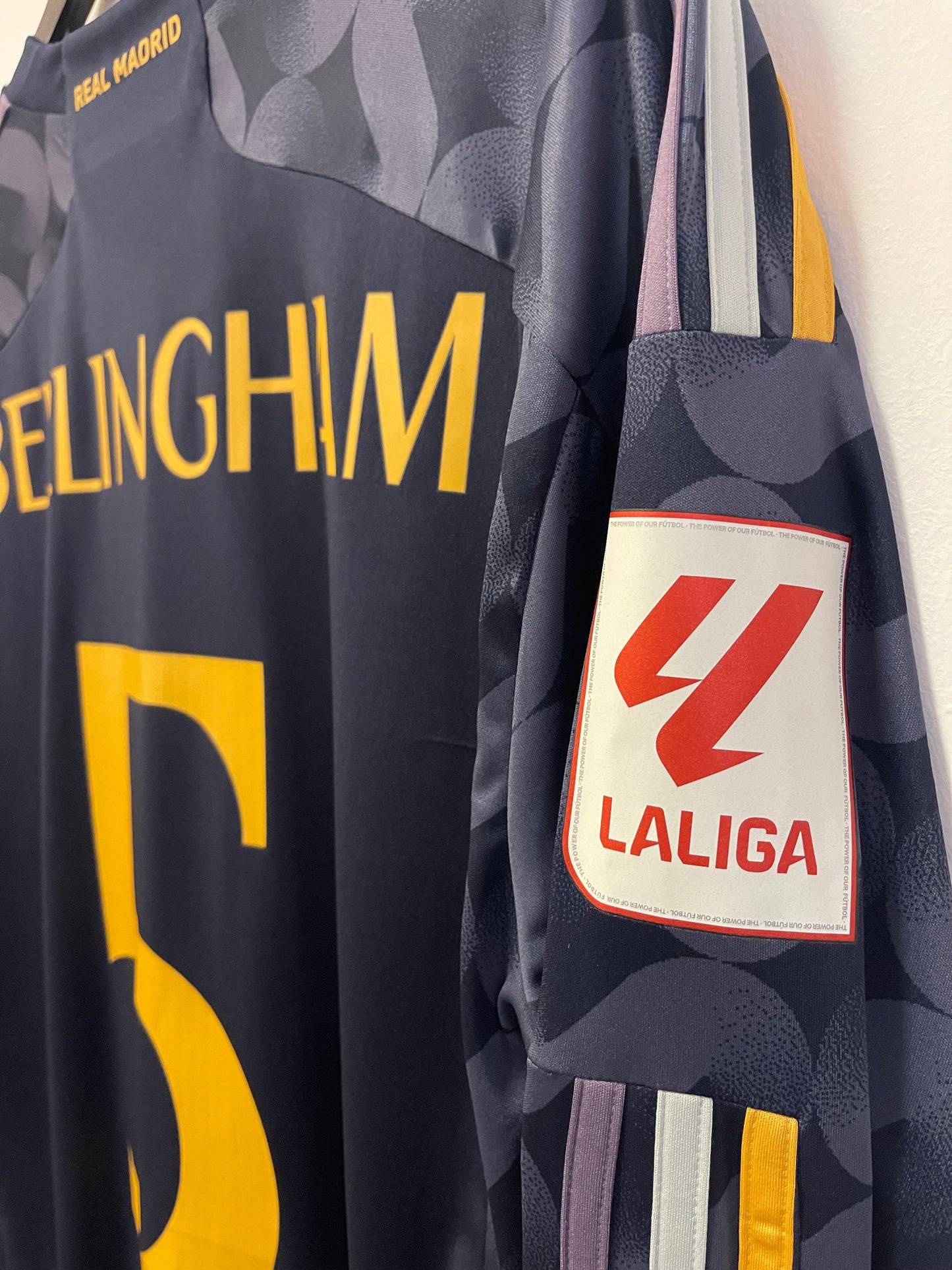 Real Madrid 2023-24 Away Kit. (L) #5 Bellingham.