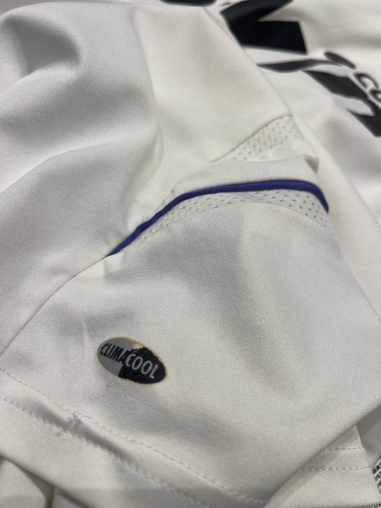 Real Madrid 2007-08 Home Kit. #23 Sneijder. (M/L)