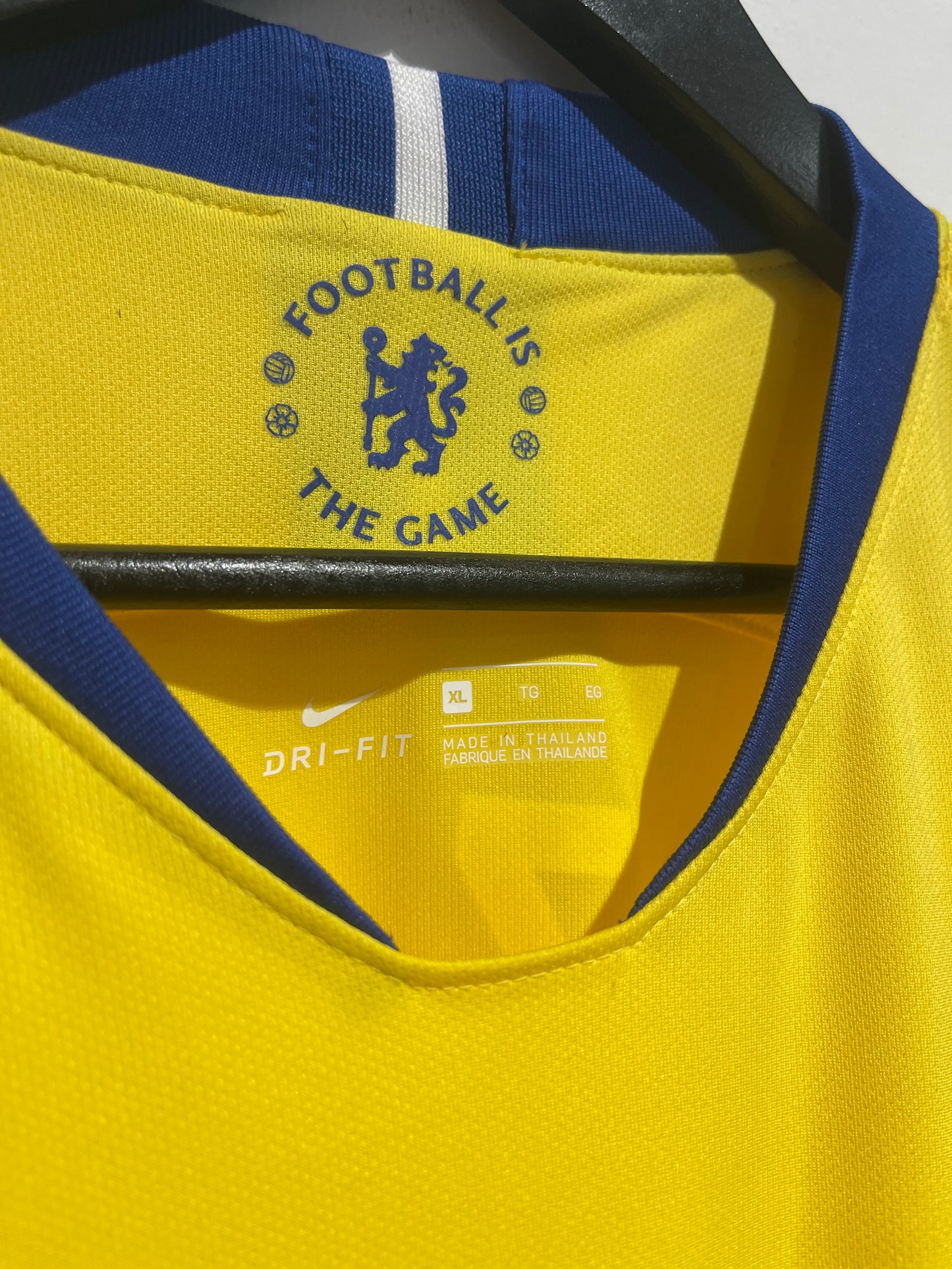 Chelsea FC 2018-19 Away Kit. #10 Hazard (XL)