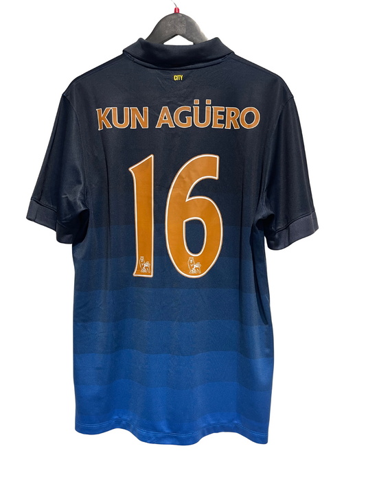 Manchester City 2014-15 Away Kit.   #16 Kun Aguero (L).