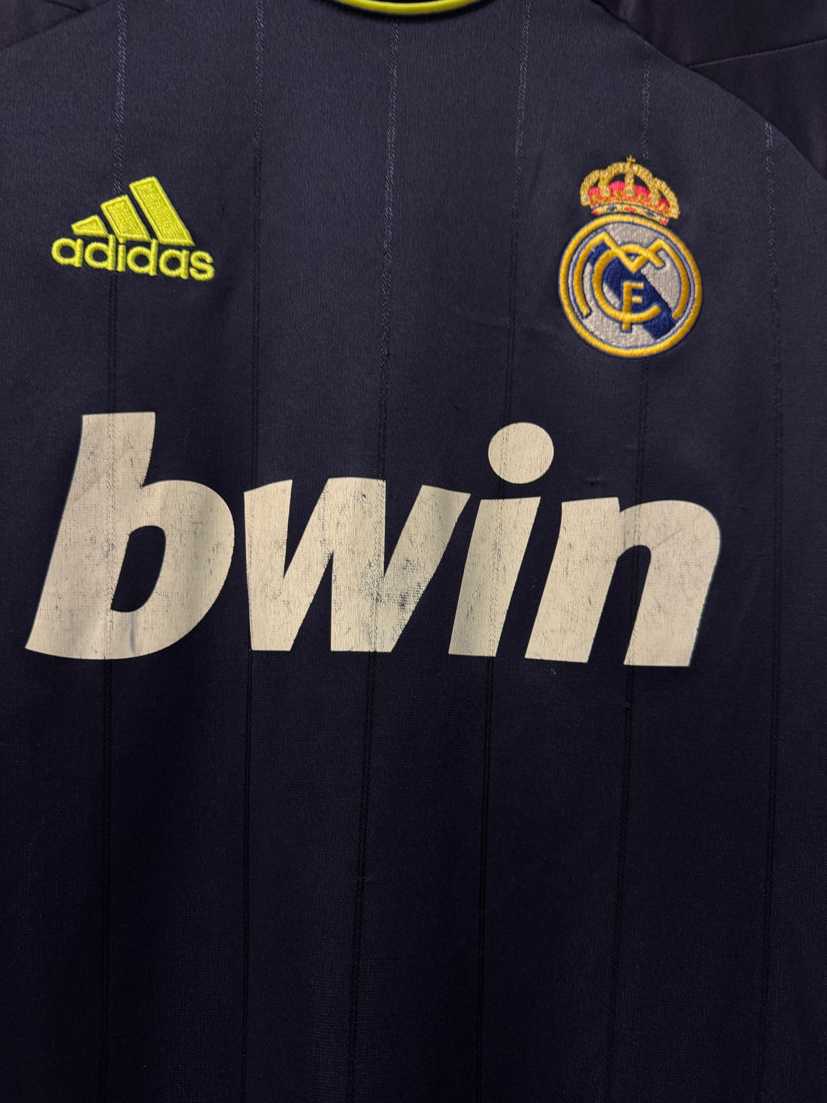 Real Madrid 2012-13 Away Kit. #9 Benzema. (S)